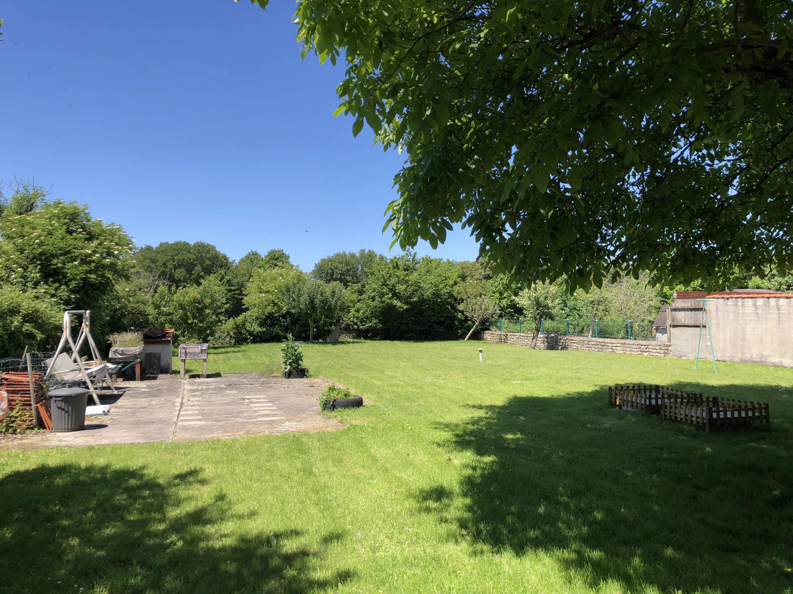 4 bedroom house – edge of village, Poitou-Charentes – France – BVI83267