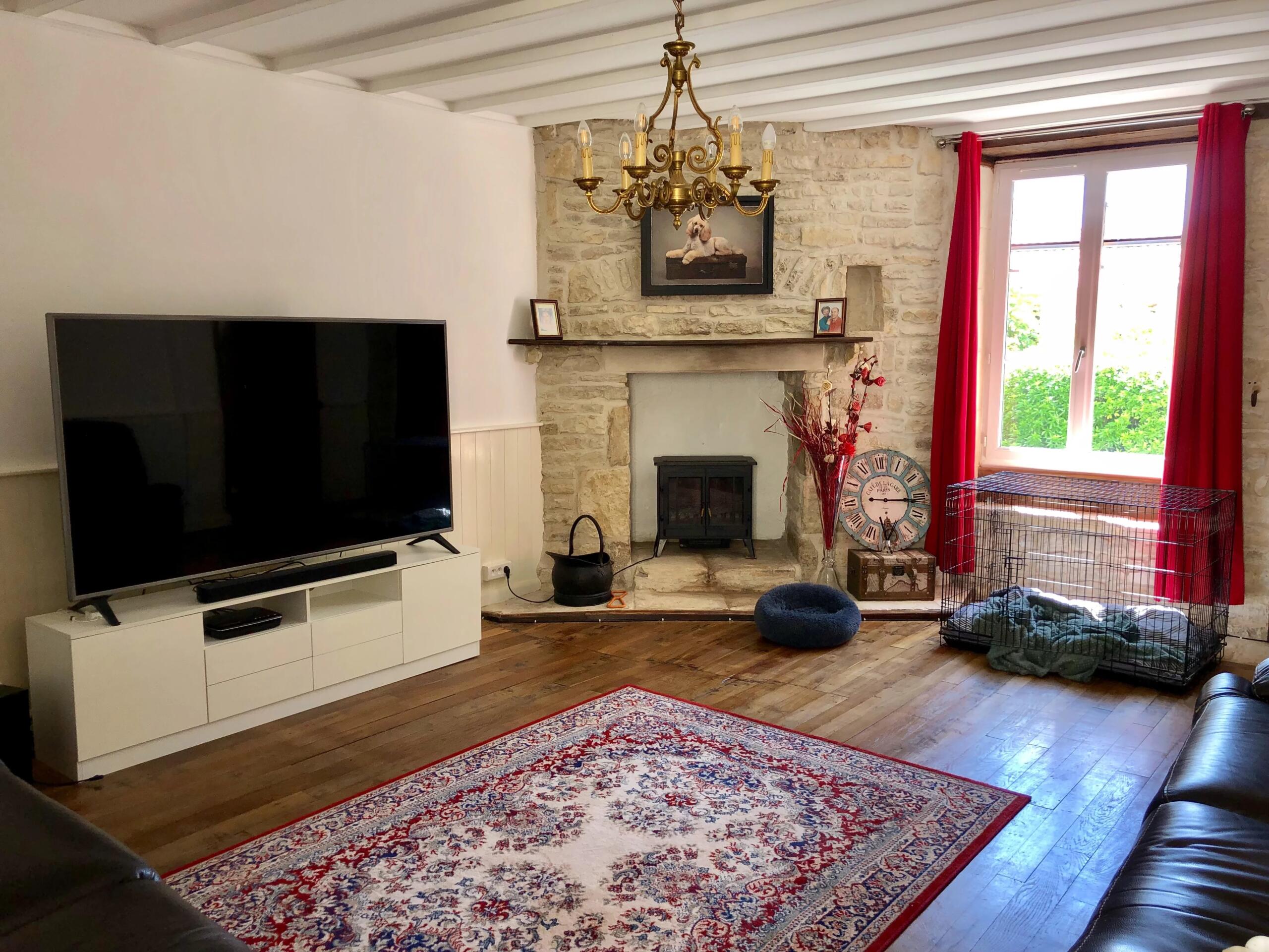 4 bedroom house – edge of village, Poitou-Charentes – France – BVI83267