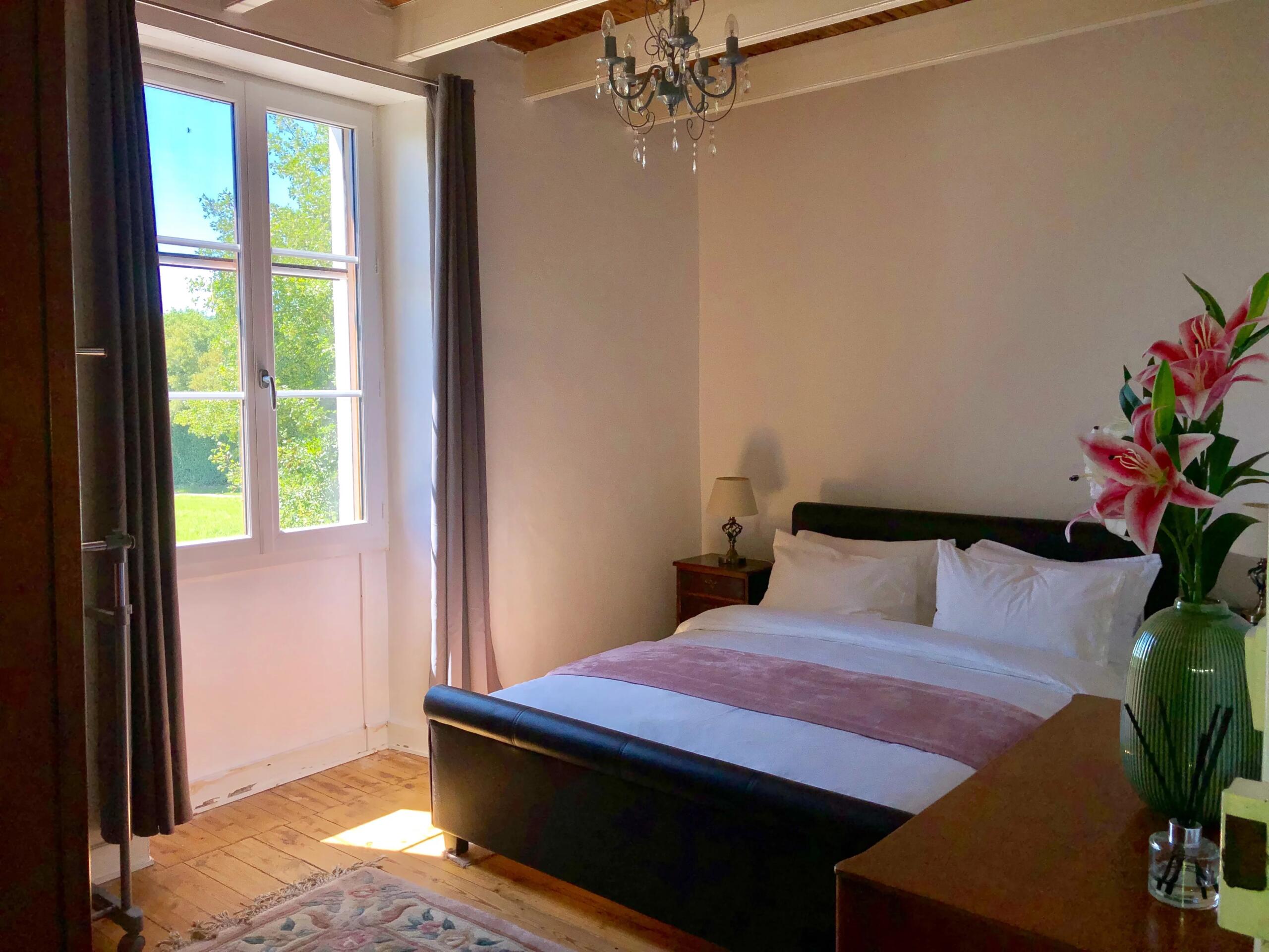 4 bedroom house – edge of village, Poitou-Charentes – France – BVI83267