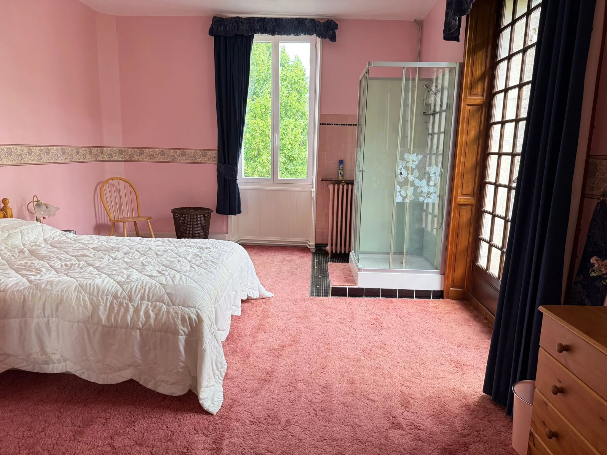 Beautiful 5-bed house in village centre, Poitou-Charentes – France – BVI85674