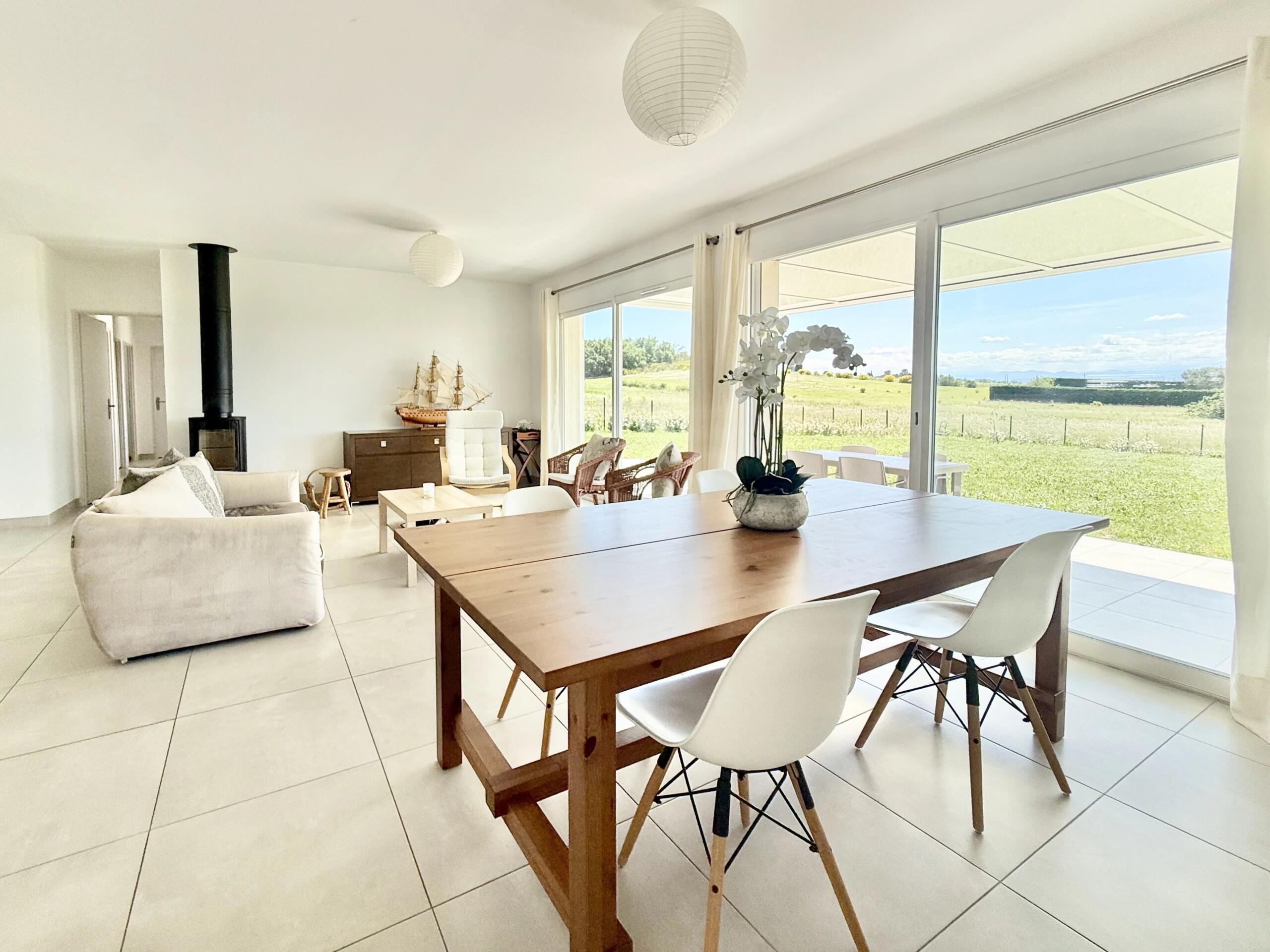 Contemporary Country Living with Panoramic Pyrenees Views, Languedoc-Roussillon – France – BVI85680