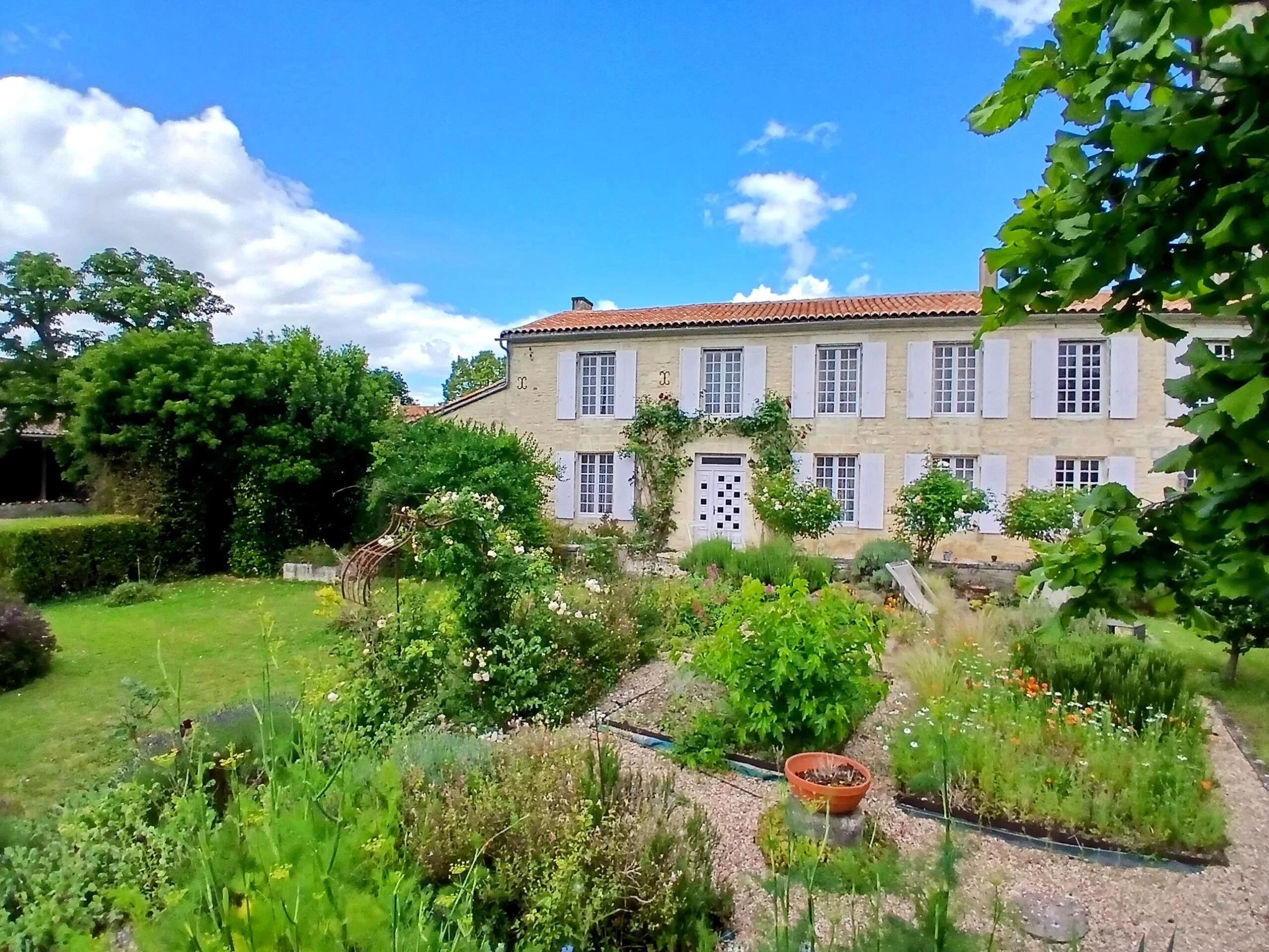 Delightful village house with outbuildings and extensive grounds, Poitou-Charentes – France – BVI85704