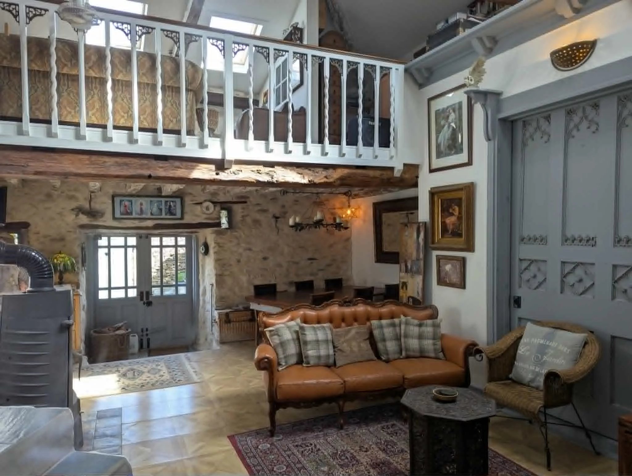 Spacious, characterful house with gite potential in Vouvant, Pays de la Loire – France – BVI80946