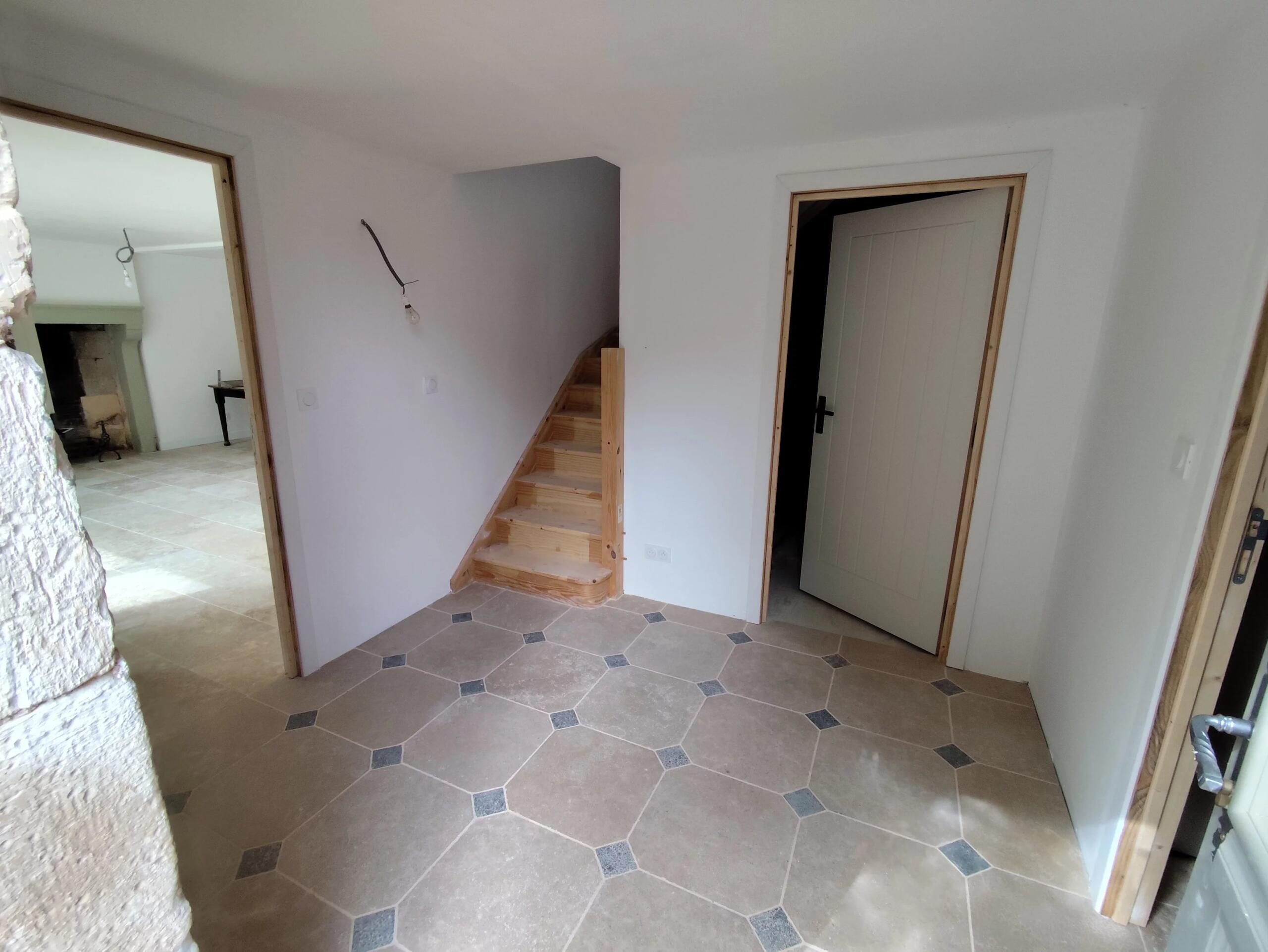 Charming 3 bedroom village house with 1 bedroom guest house, Poitou-Charentes – France – BVI74065