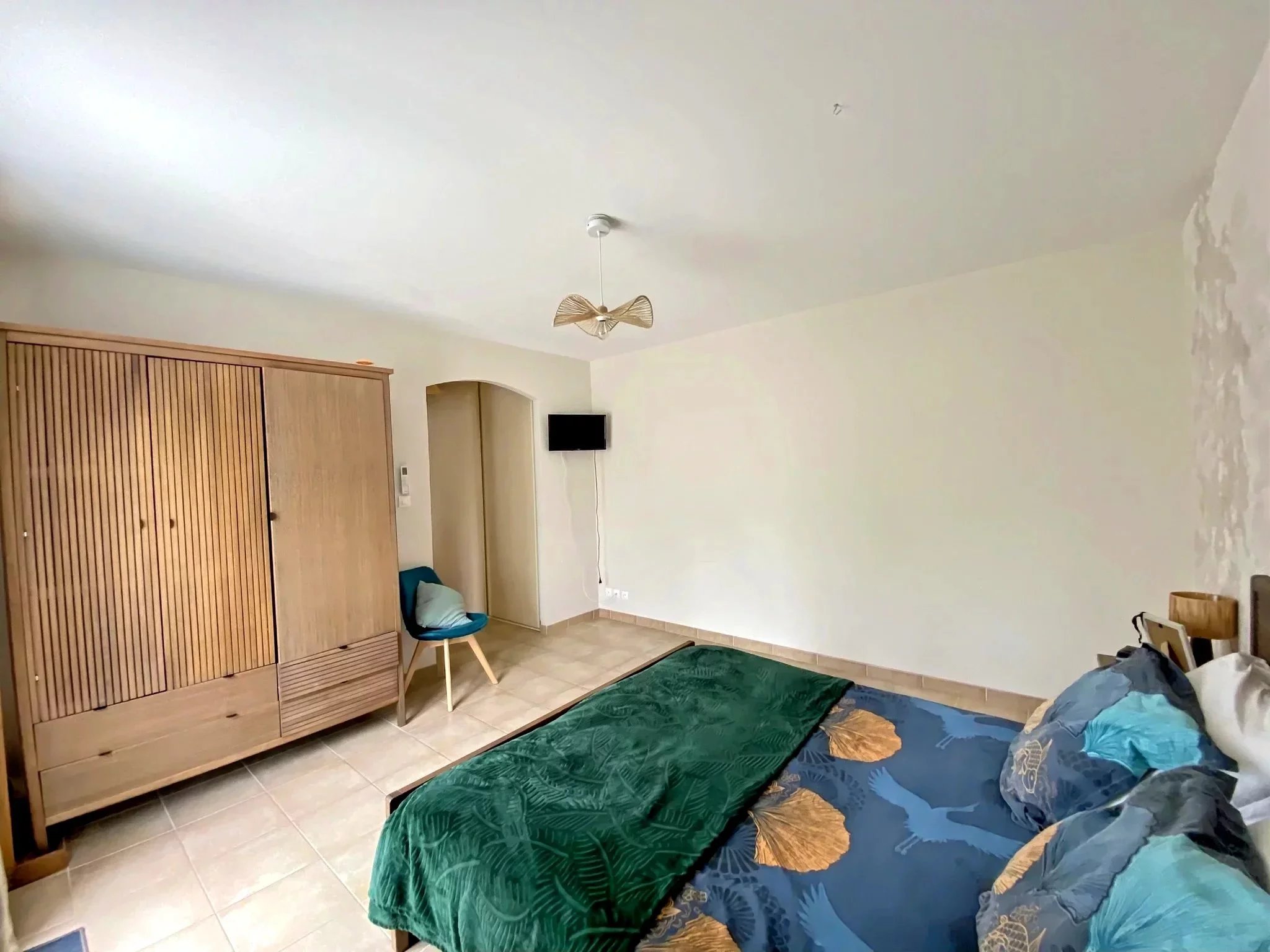 A superb property in Bellac with income potential and no work required, Limousin – France – BVI85809