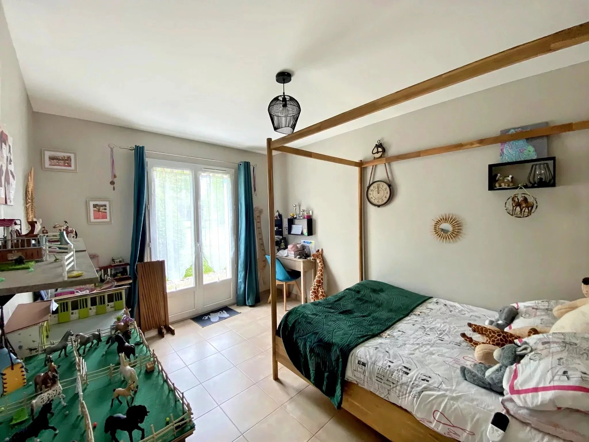 A superb property in Bellac with income potential and no work required, Limousin – France – BVI85809