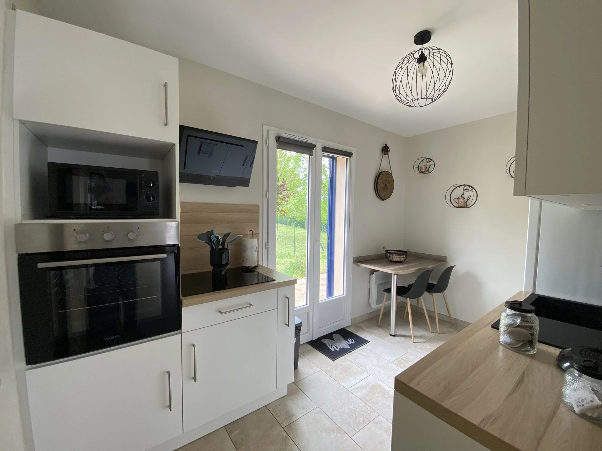 A superb property in Bellac with income potential and no work required, Limousin – France – BVI85809