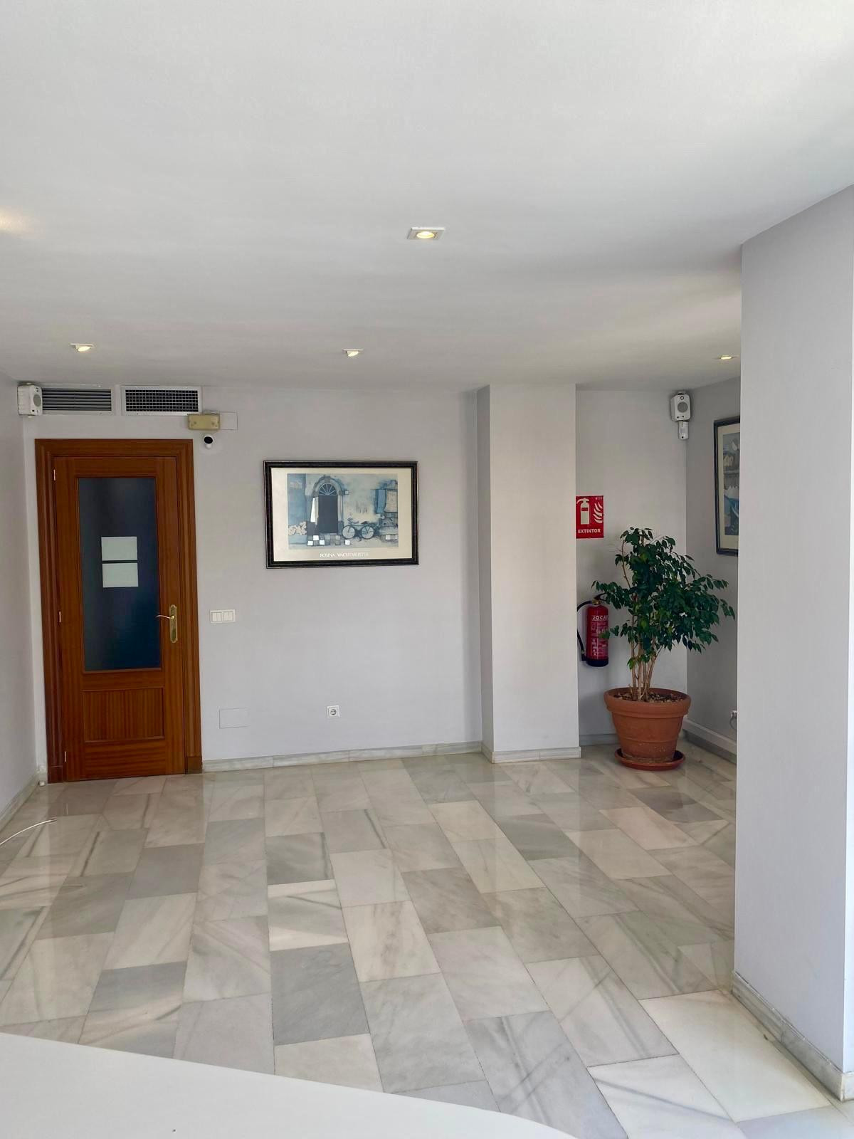 3 bedroom Apartment in Malaga, Spain – 428-05492P