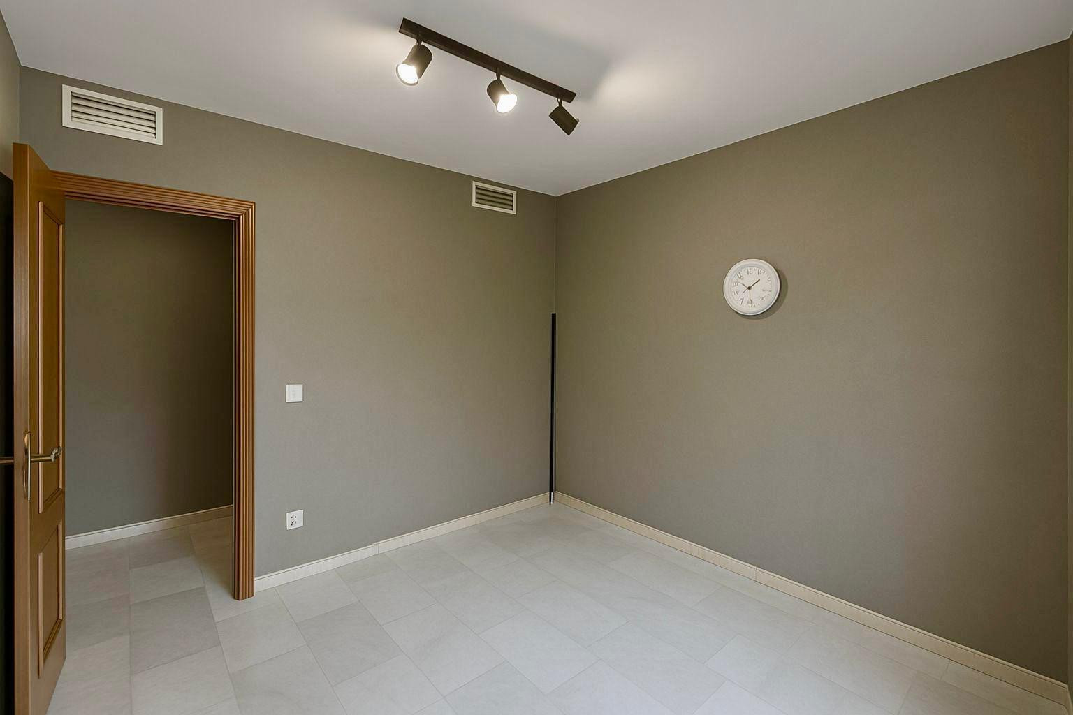 3 bedroom Apartment in Malaga, Spain – 428-05492P