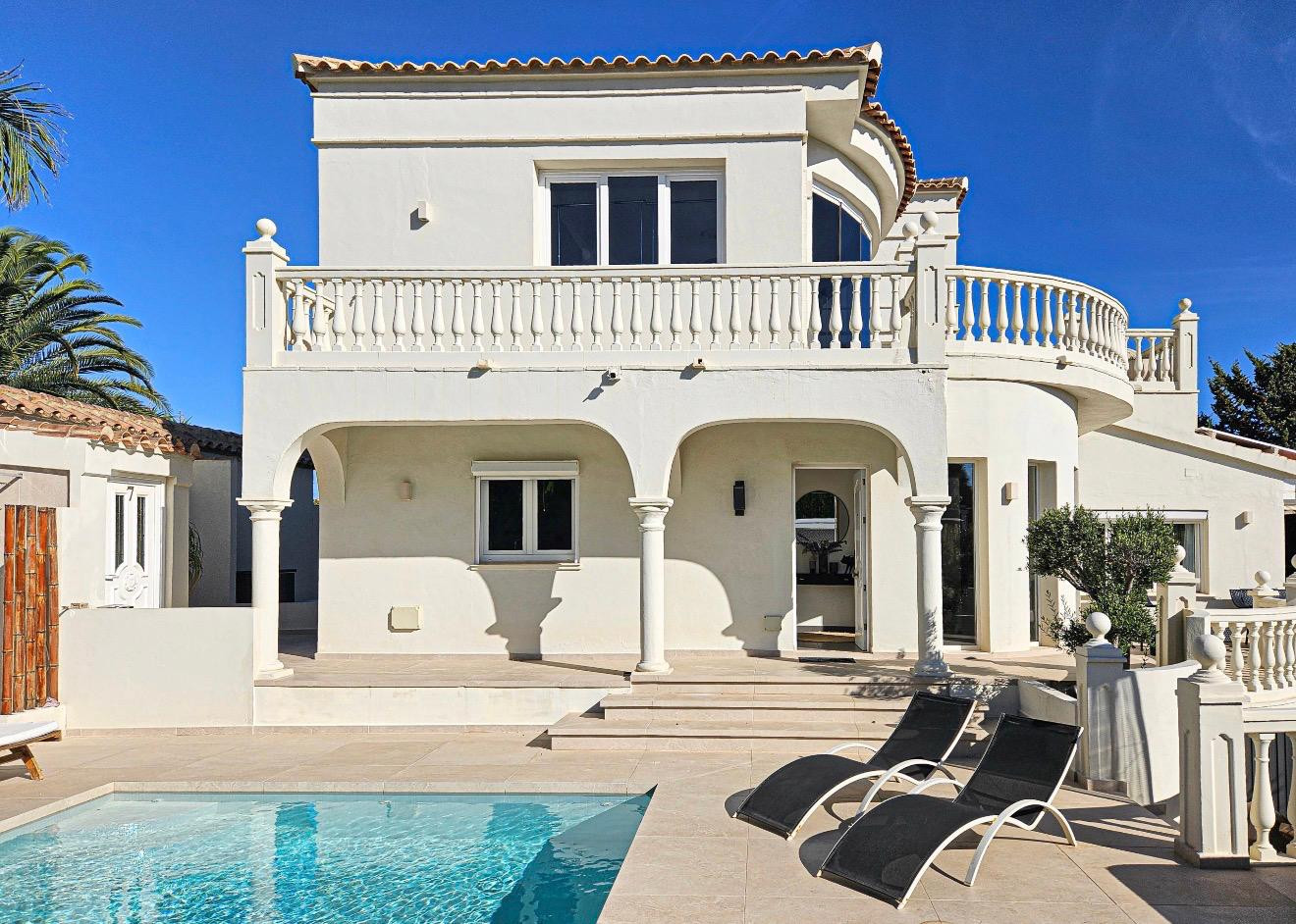 5 bedroom Villa in Mijas Costa, Malaga, Spain – 428-05493P