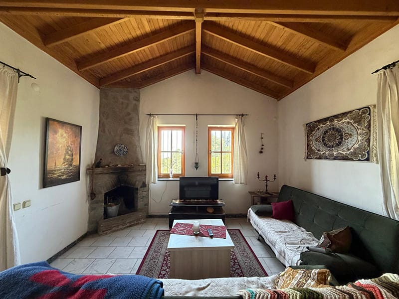 In a rural setting on a large plot, a traditional style Villa near Kusadasi – TC1994