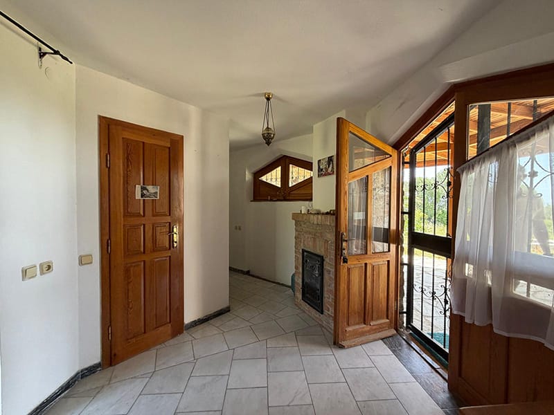 In a rural setting on a large plot, a traditional style Villa near Kusadasi – TC1994