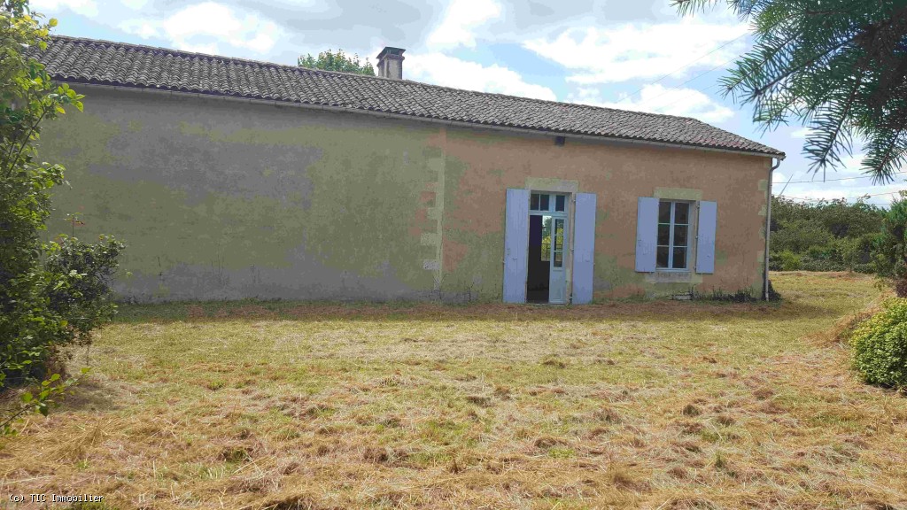 House in Chaunay, France – r7500