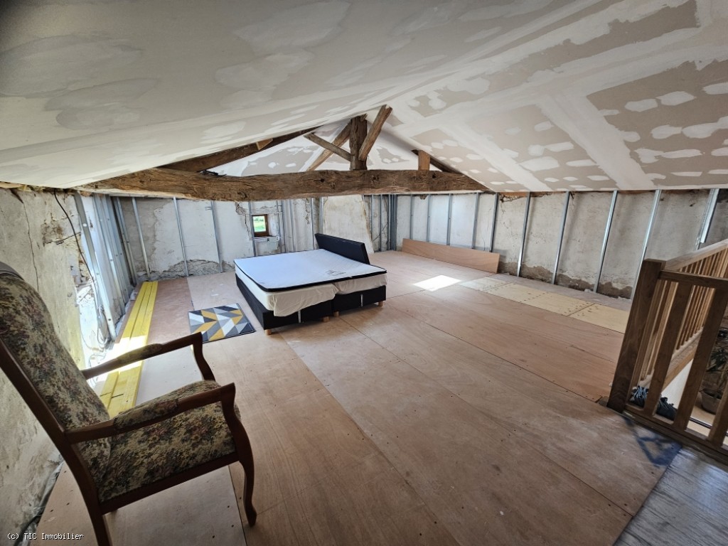 1 bedroom House in Saint-Claud, France – r7494