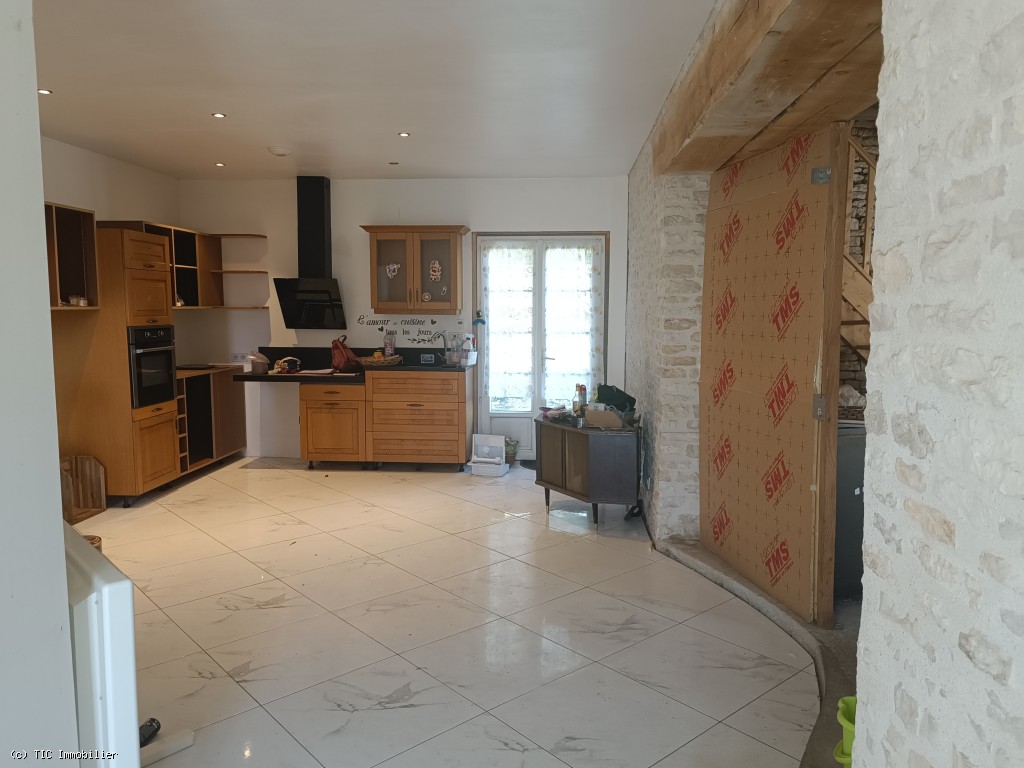 3 bedroom House in Aunac, France – r7486