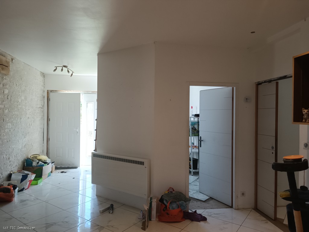 3 bedroom House in Aunac, France – r7486