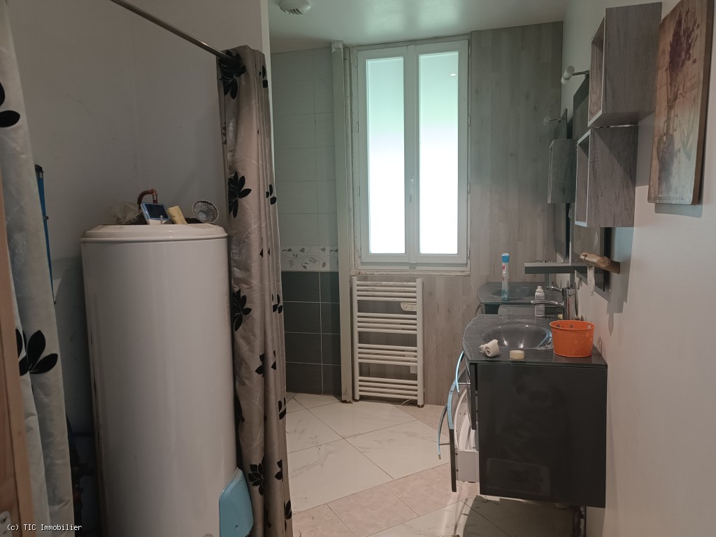 3 bedroom House in Aunac, France – r7486