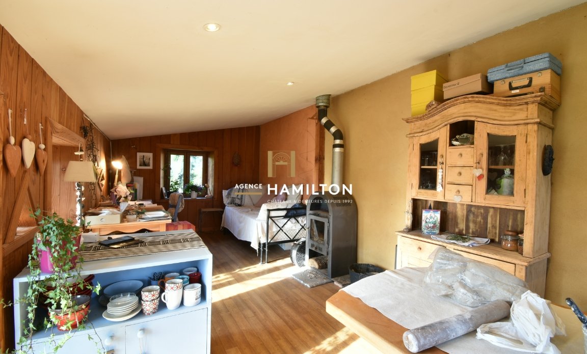 8 bedroom propriete in Lautrec, Tarn, France