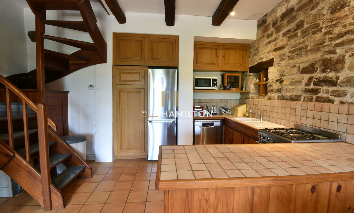 4 bedroom maison de village in Cordes Sur Ciel, Tarn, France