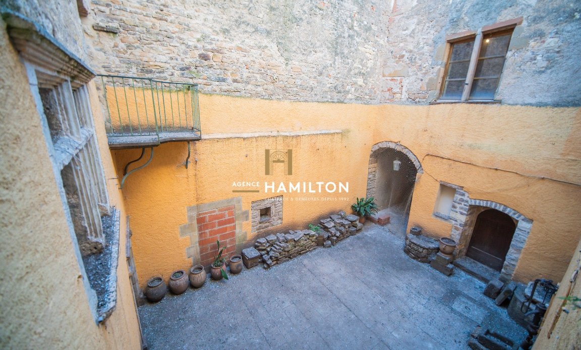 6 bedroom immeuble in Cordes Sur Ciel, Tarn, France