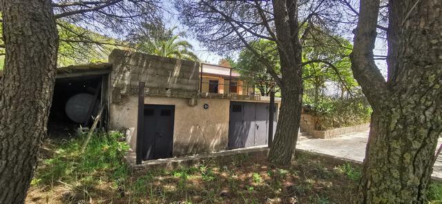 Villa and land in Sicily – Villa Farulla Santo Stefano