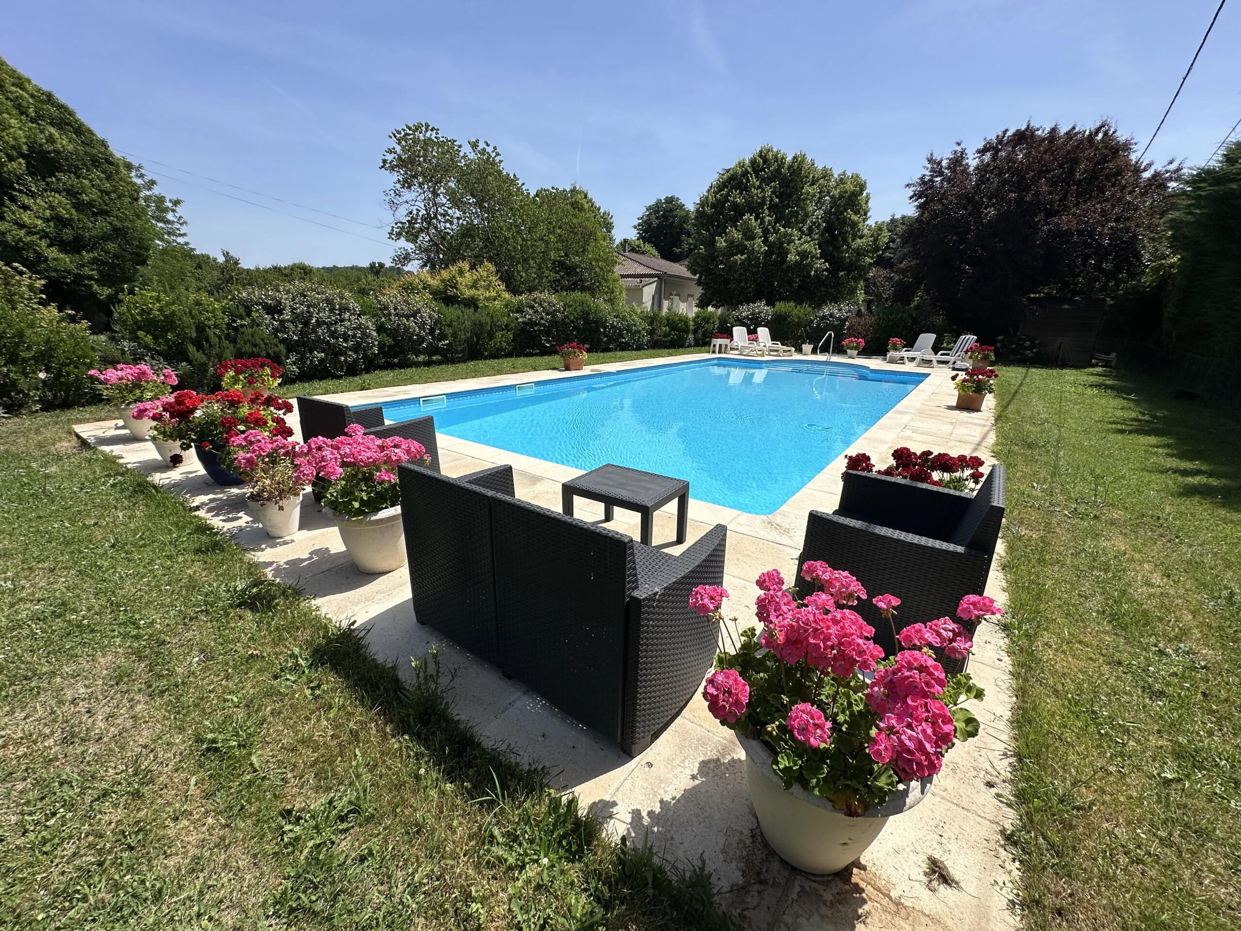 Lovely 5 bedroom riverside house with pool, guest house and annexe to renovate near Gensac, Aquitaine – France – BVI85320