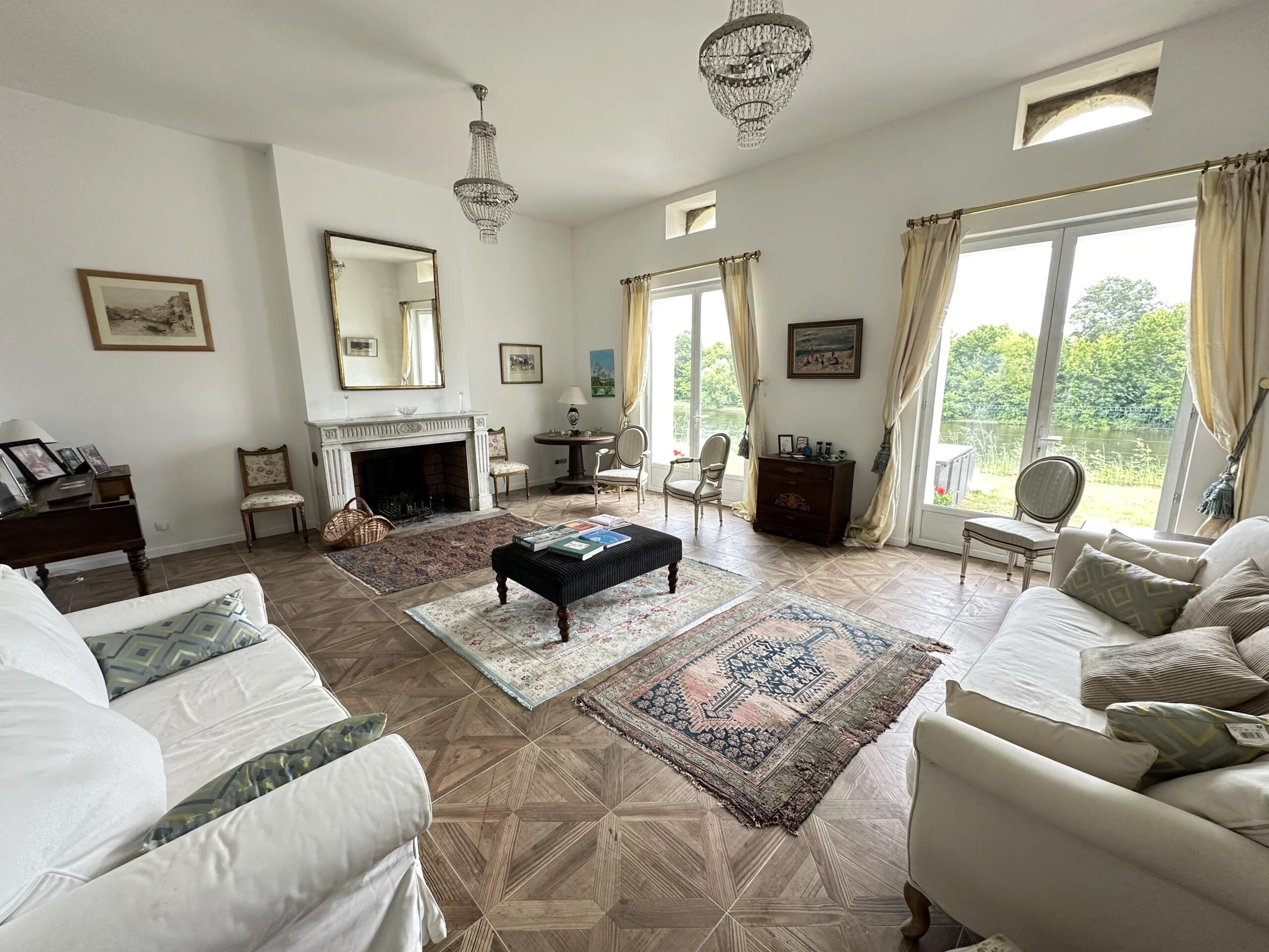 Lovely 5 bedroom riverside house with pool, guest house and annexe to renovate near Gensac, Aquitaine – France – BVI85320