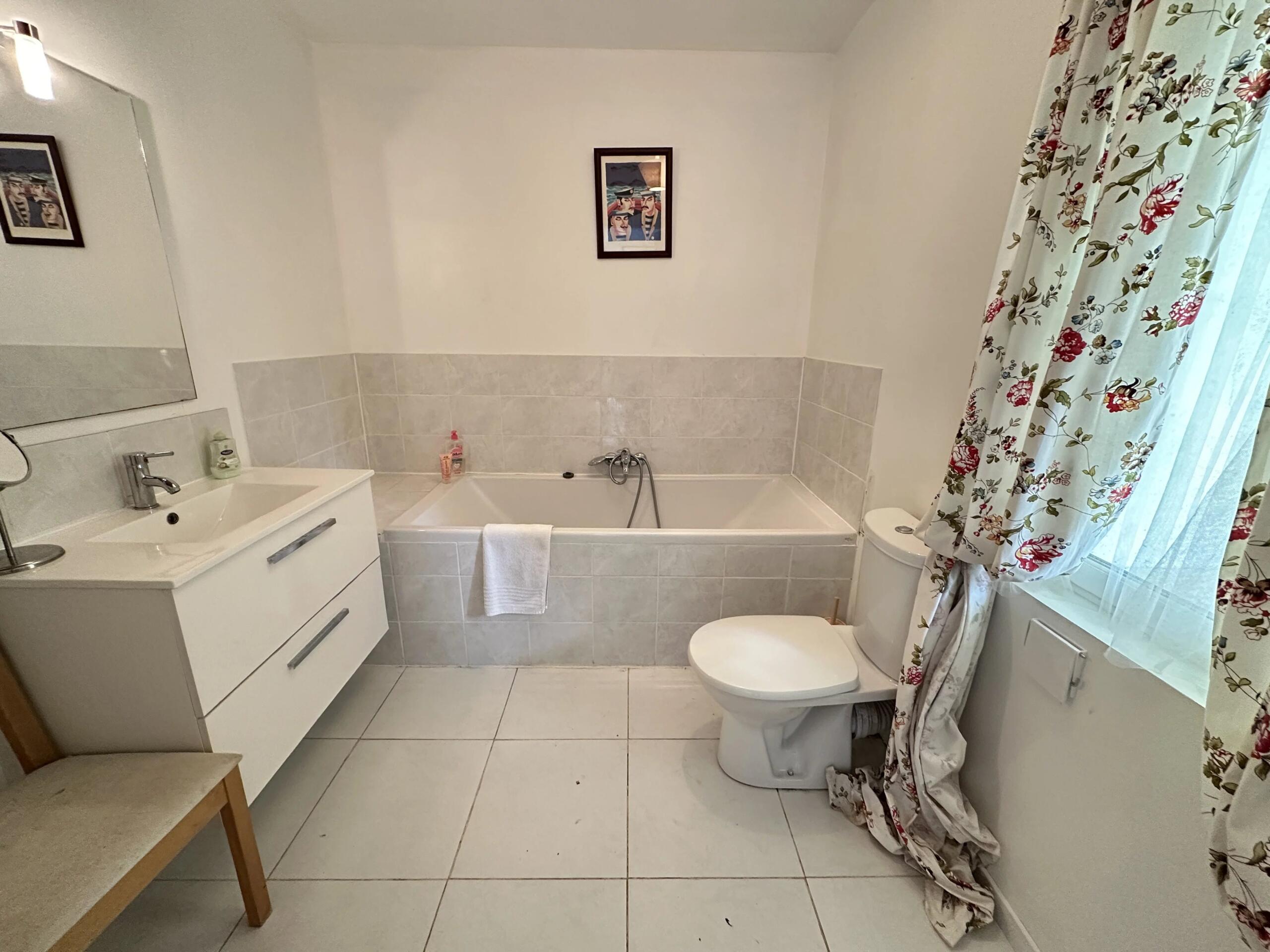 Lovely 5 bedroom riverside house with pool, guest house and annexe to renovate near Gensac, Aquitaine – France – BVI85320