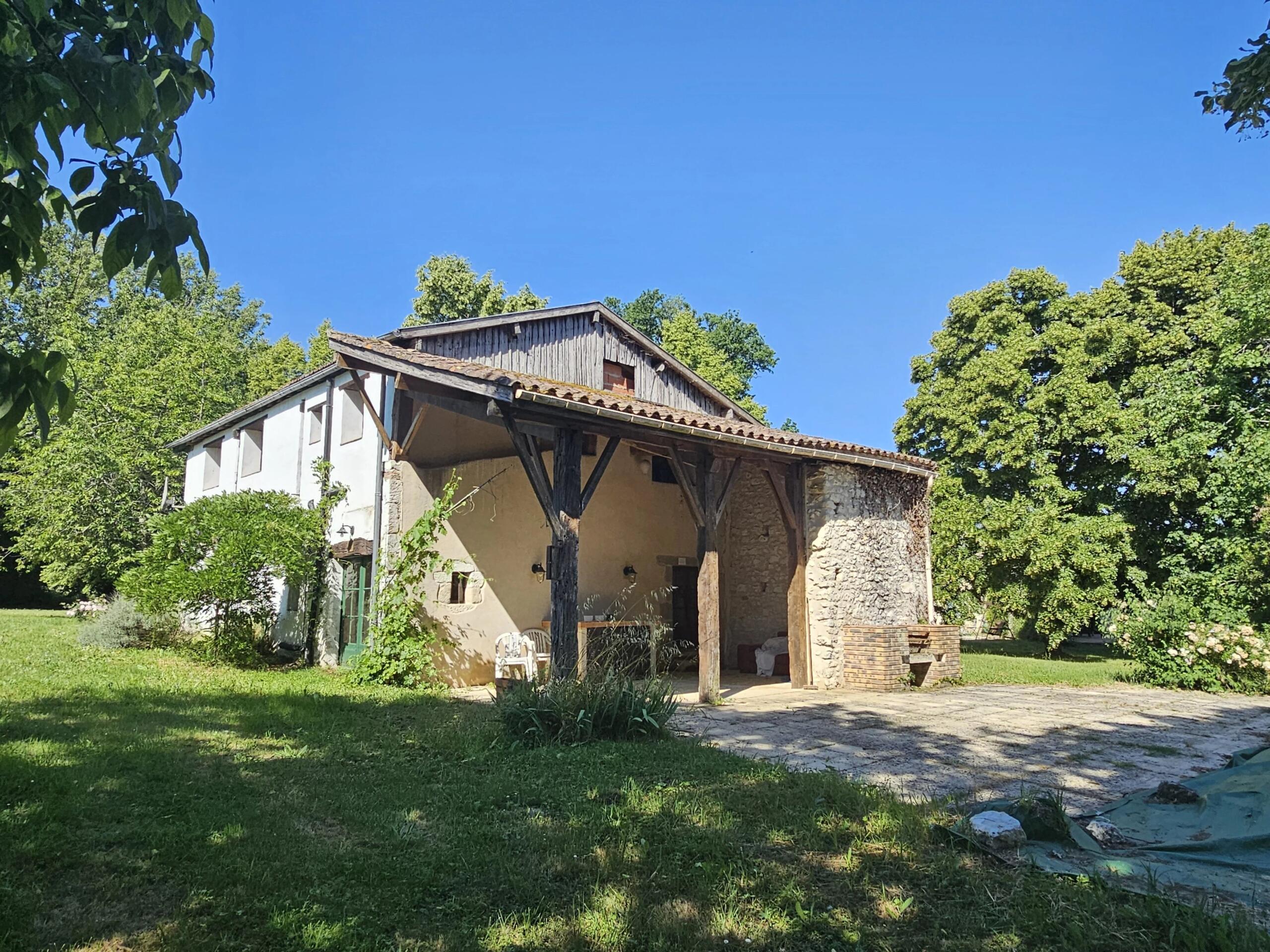 Stone house, pool and barn conversion, Aquitaine – France – BVI85591