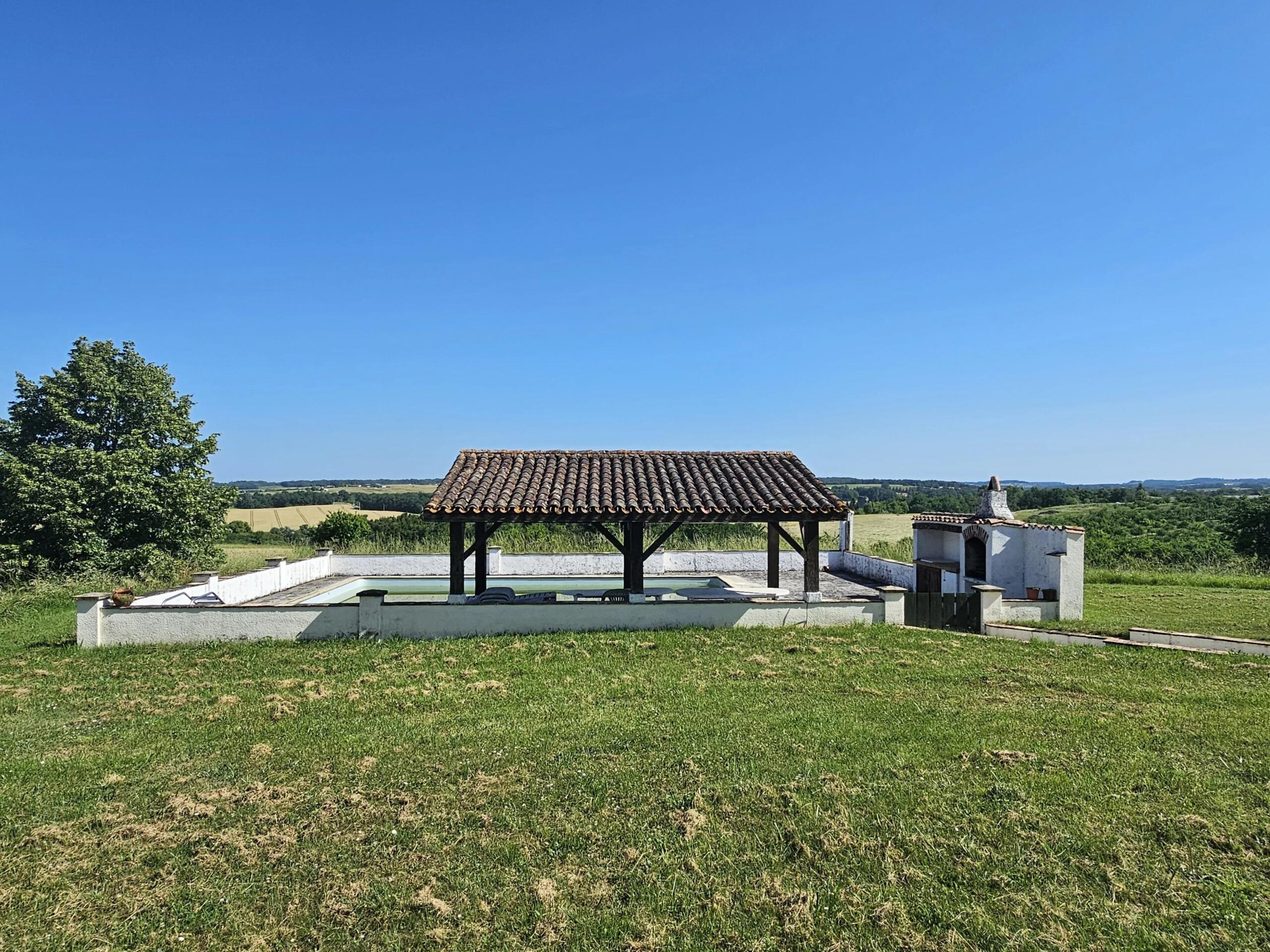 Stone house, pool and barn conversion, Aquitaine – France – BVI85591
