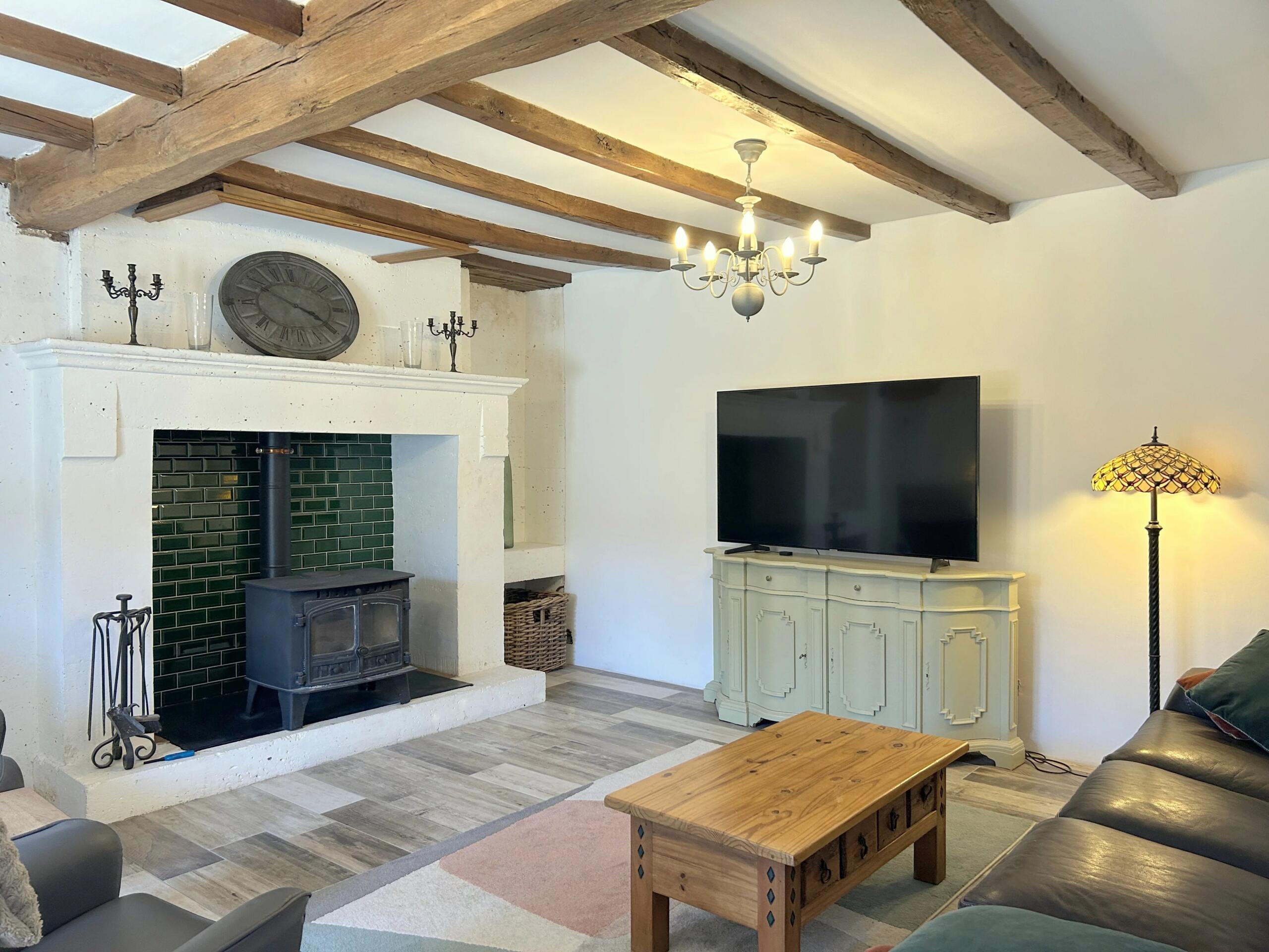 Character 4/5 bed detached residence with cottage to renovate, Aquitaine – France – BVI85775