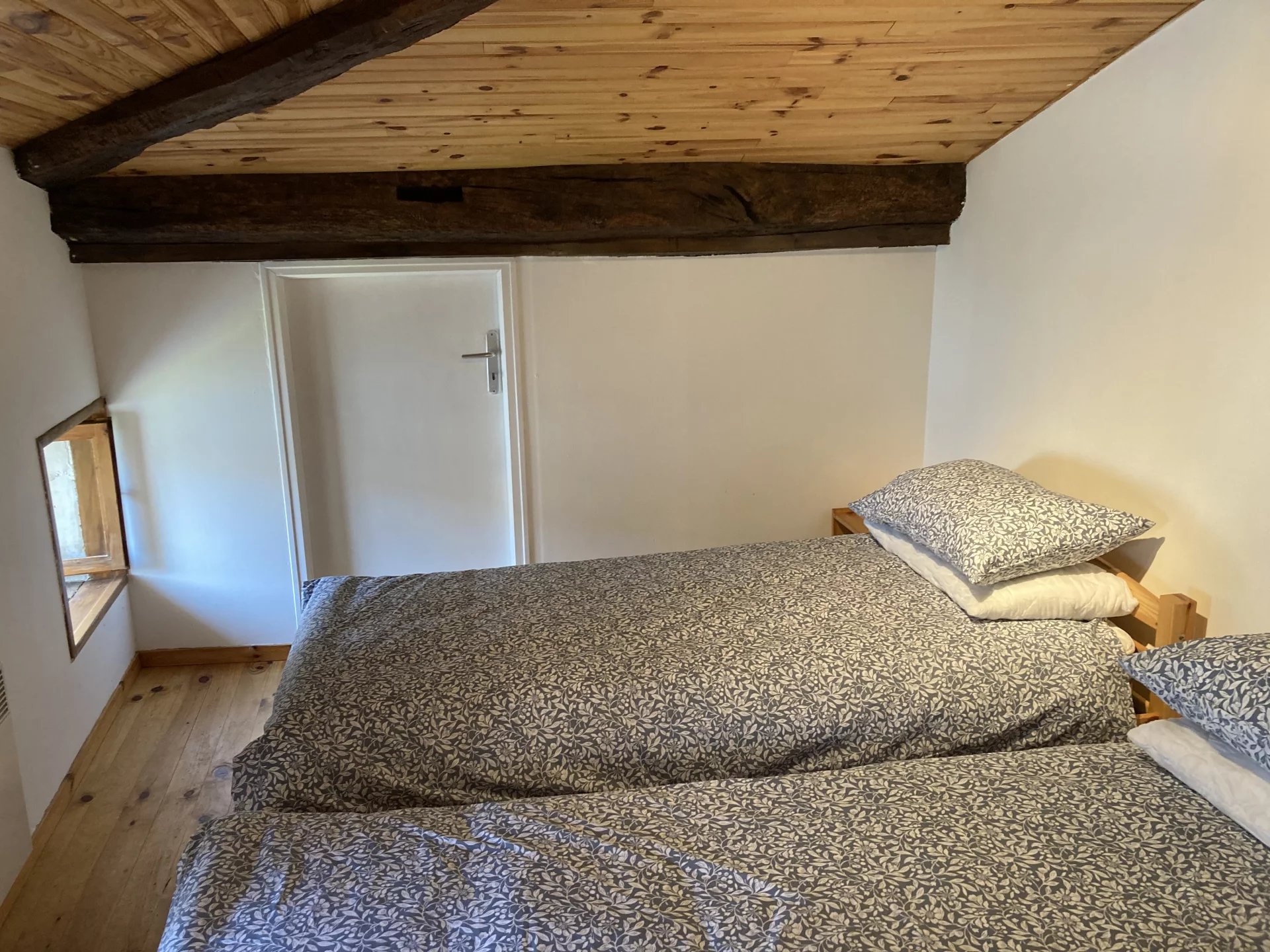 Stone village house in good condition, Poitou-Charentes – France – BVI71107