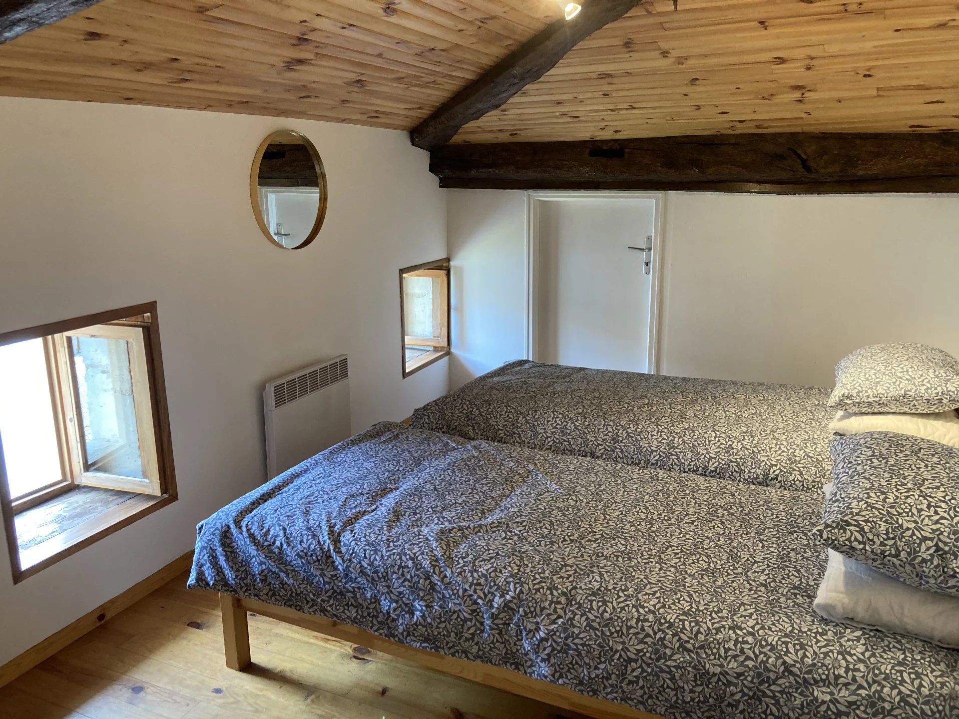 Stone village house in good condition, Poitou-Charentes – France – BVI71107