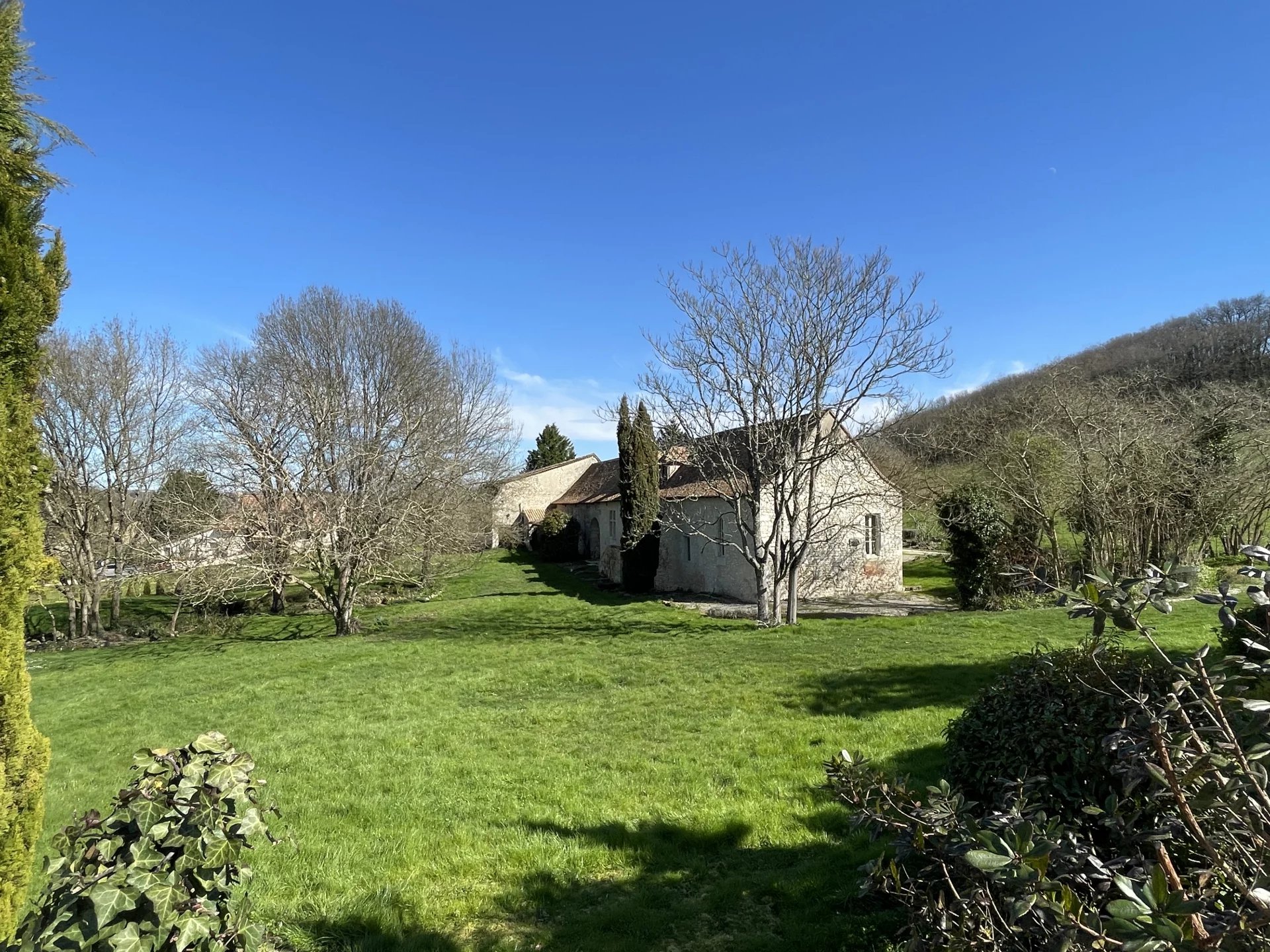 Beautifully renovated Stone House on the edge of a Village, Aquitaine – France – BVI79873
