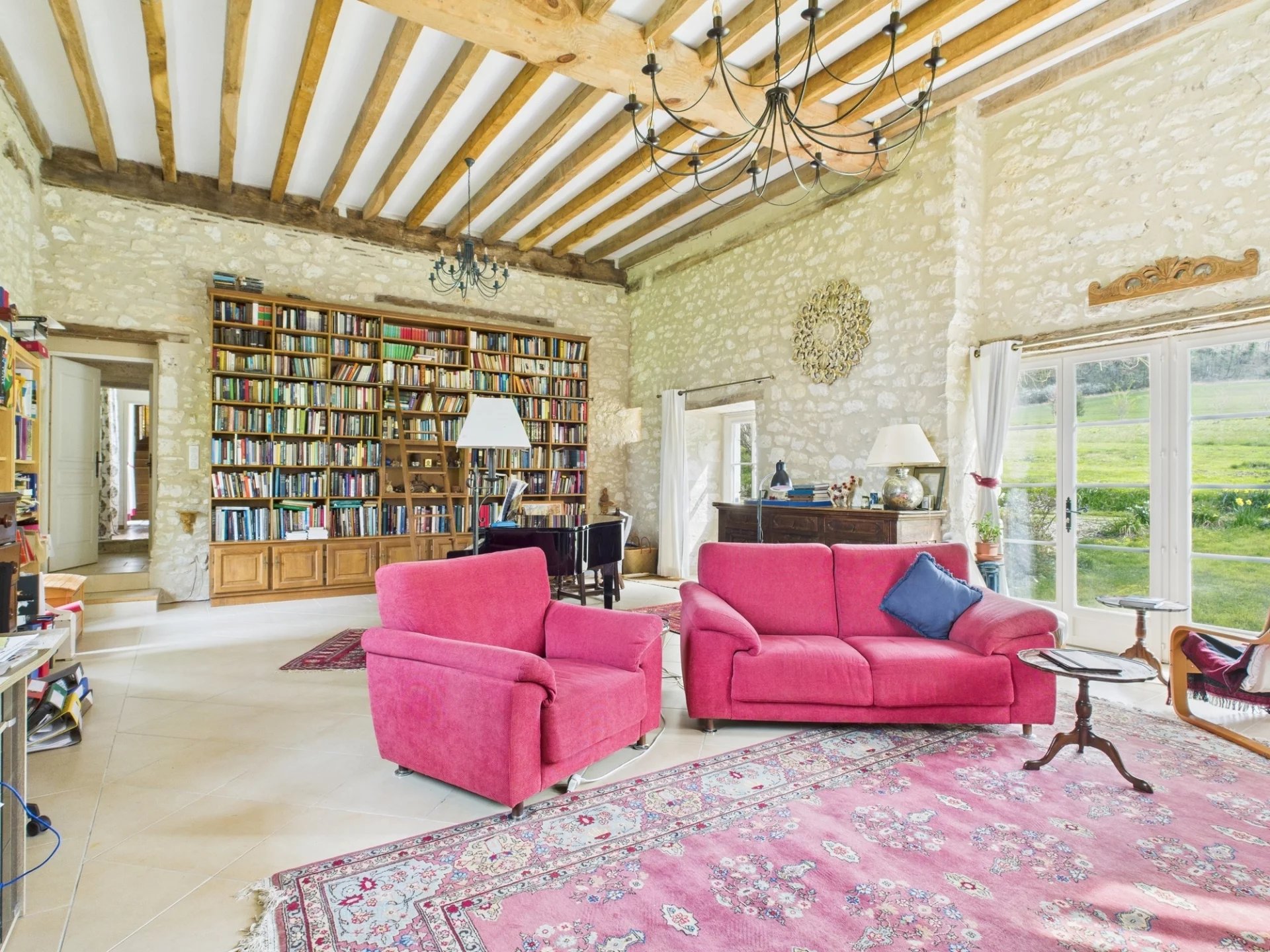 Beautifully renovated Stone House on the edge of a Village, Aquitaine – France – BVI79873