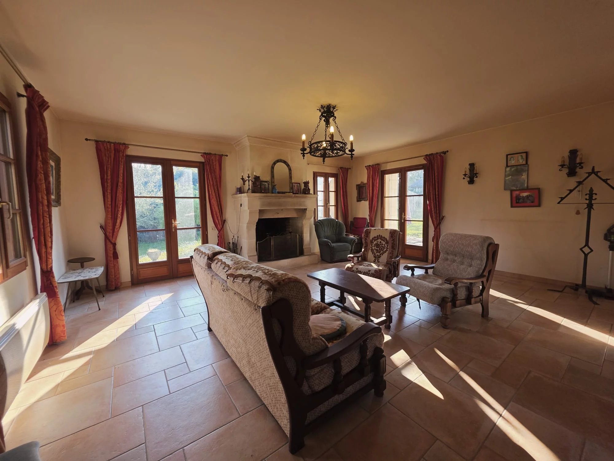 Spacious Périgourdine Property with Character, Outbuilding, 2nd house and 1.8 Hectares of Land walkable to a village, Aquitaine – France – BVI85289