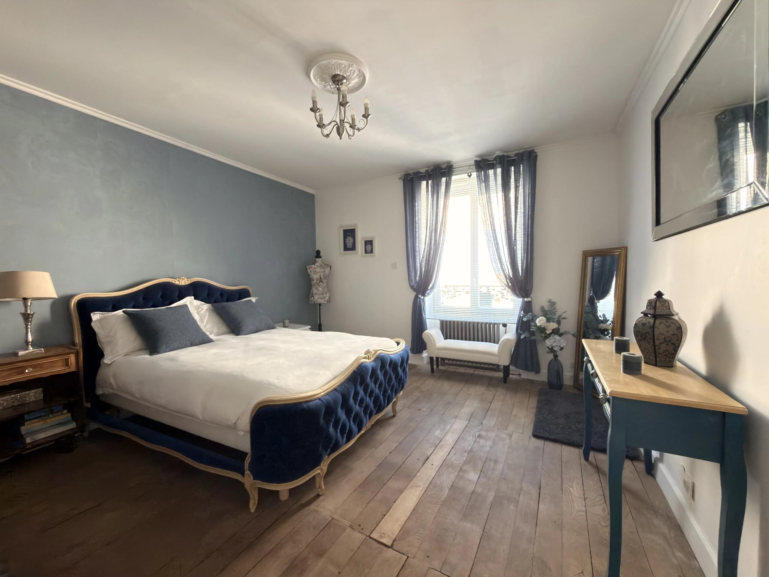 Beautifully Renovated Town Property with Guest Accommodation Potential, Barn and Separate Land, Poitou-Charentes – France – BVI85874