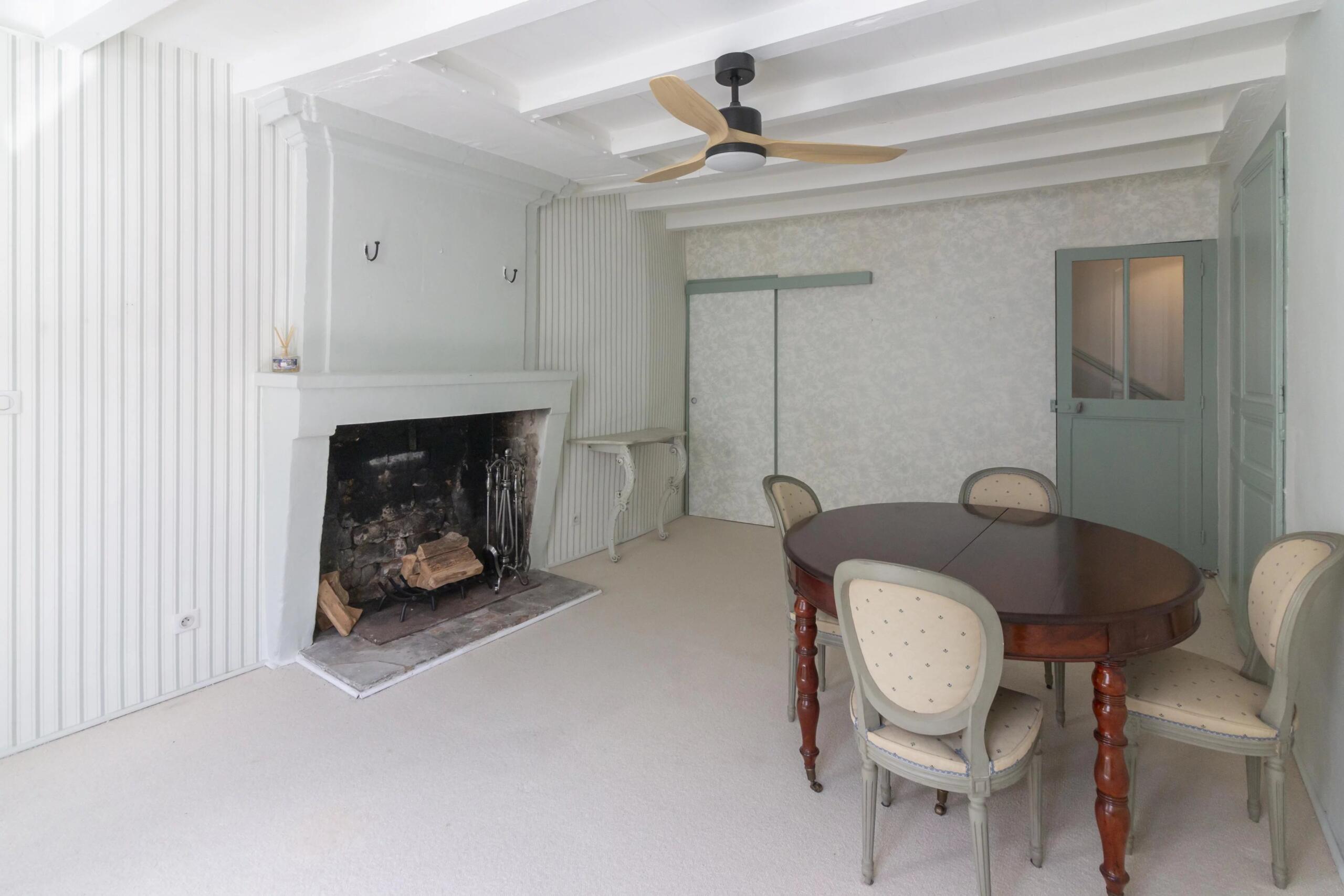 Attractive townhouse packed with character and with a roof terrace with river views, Poitou-Charentes – France – BVI85186