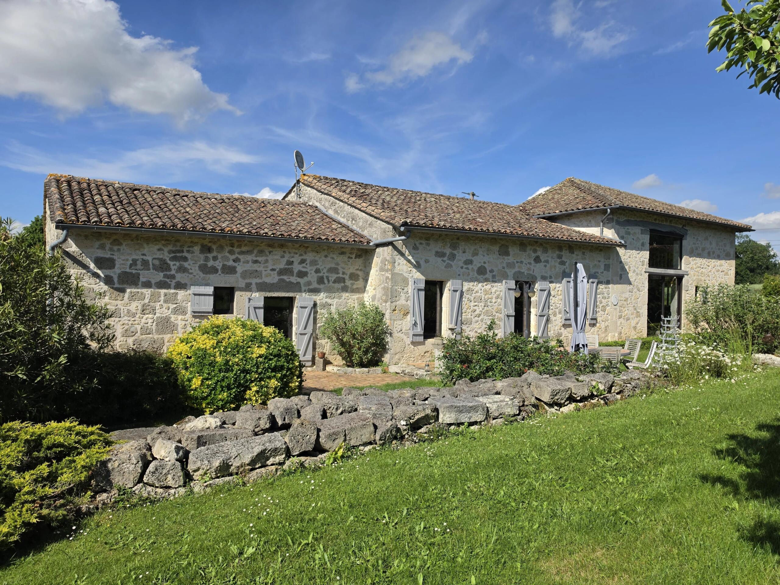 Renovated Stone Property with Pool, Outbuildings, Woodland and Pond – Between Agen and Nérac,  SW France, Aquitaine – France – BVI74518
