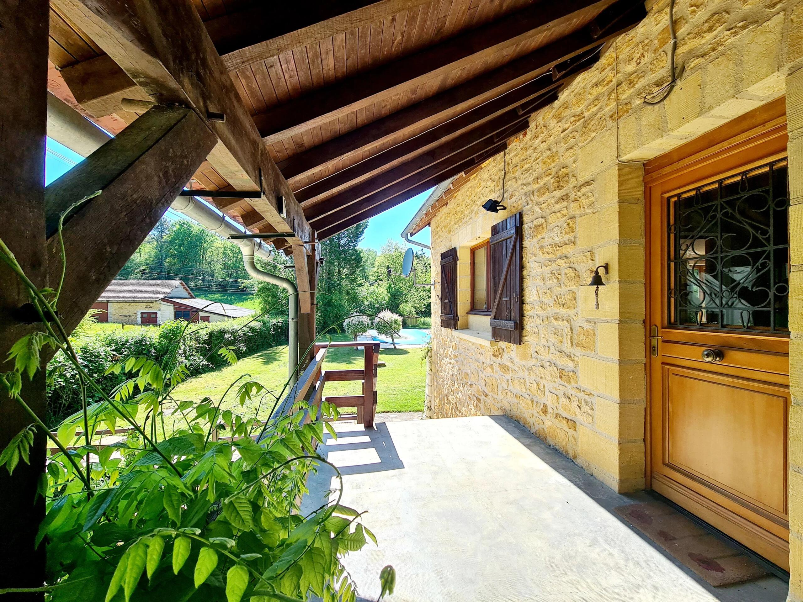 Charming house with 2 bedrooms, Pool and Land in Lamothe-Fénelon, Midi-Pyrénées – France – BVI70610