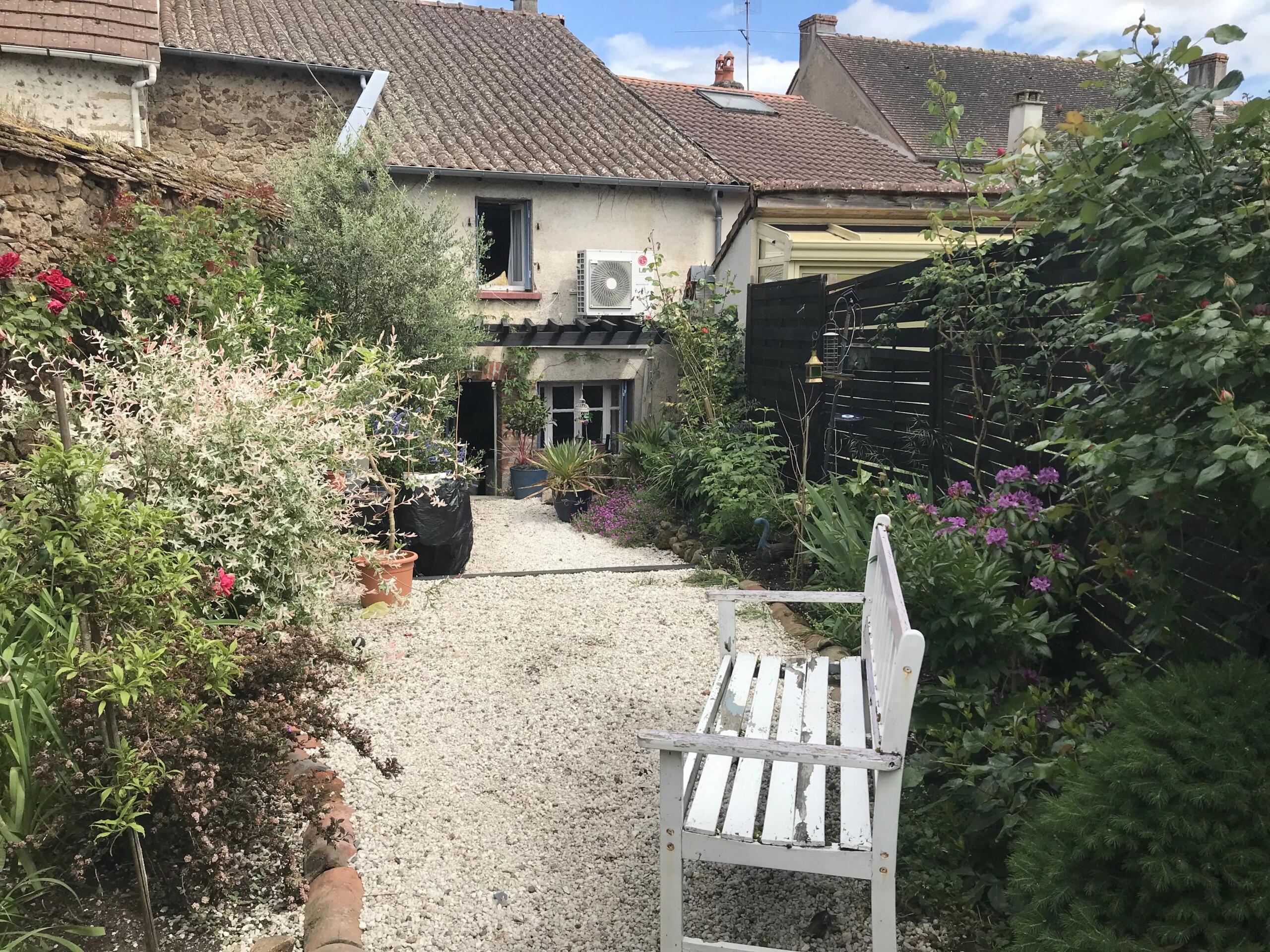 Traditional terraced Town house, Limousin – France – BVI85659