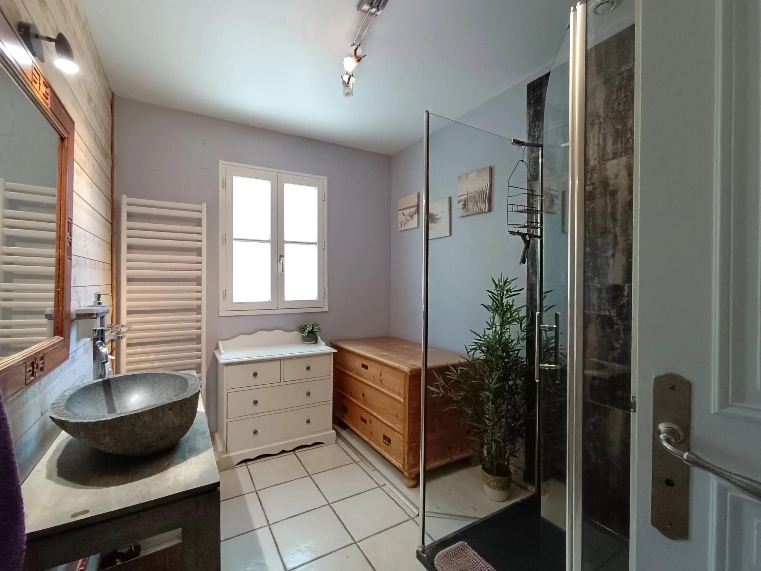 Viillage house wth pool and amenities within walking distance, Pays de la Loire – France – BVI85783