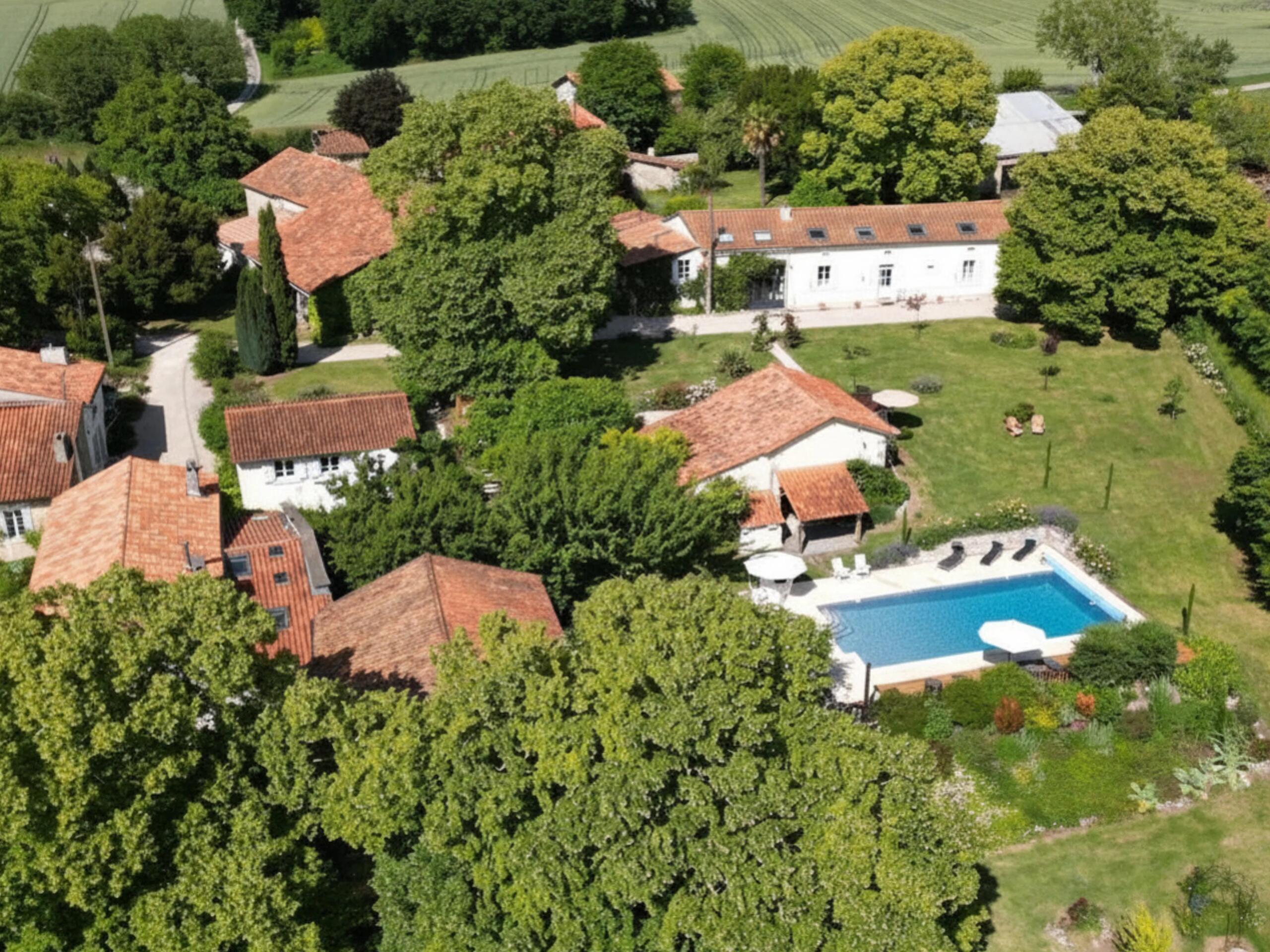 Beautiful ensemble of accommodation in spectacular setting, Poitou-Charentes – France – BVI85383