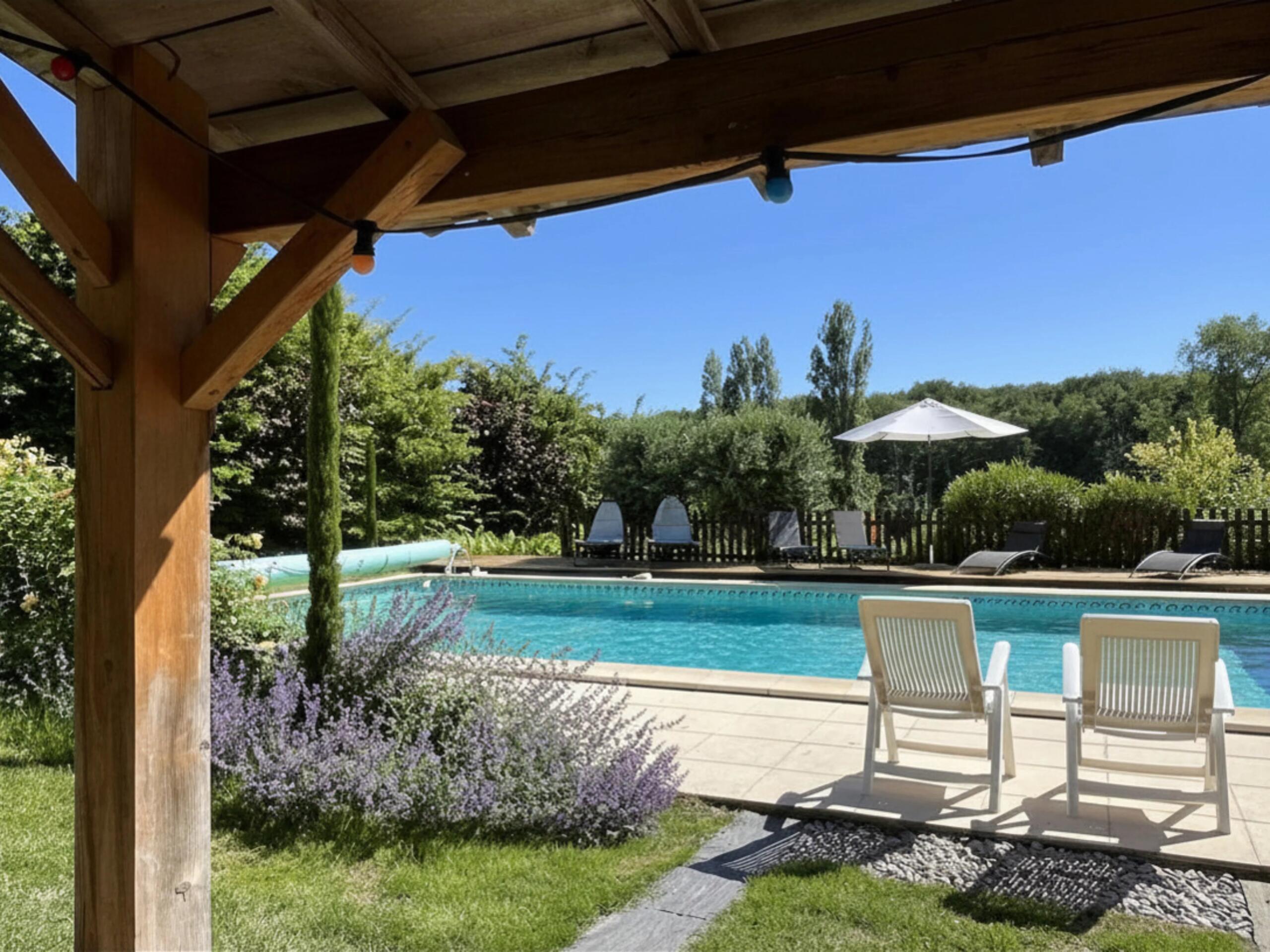Beautiful ensemble of accommodation in spectacular setting, Poitou-Charentes – France – BVI85383