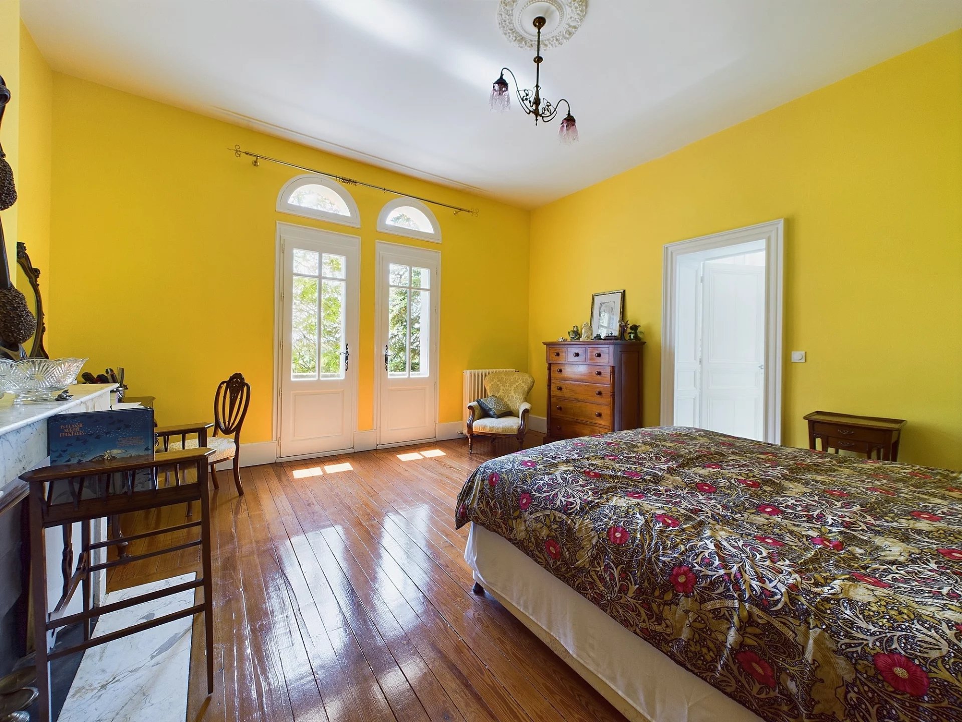 Stunning Art Nouveau property with guest cottage close to Agen, Aquitaine – France – BVI75171