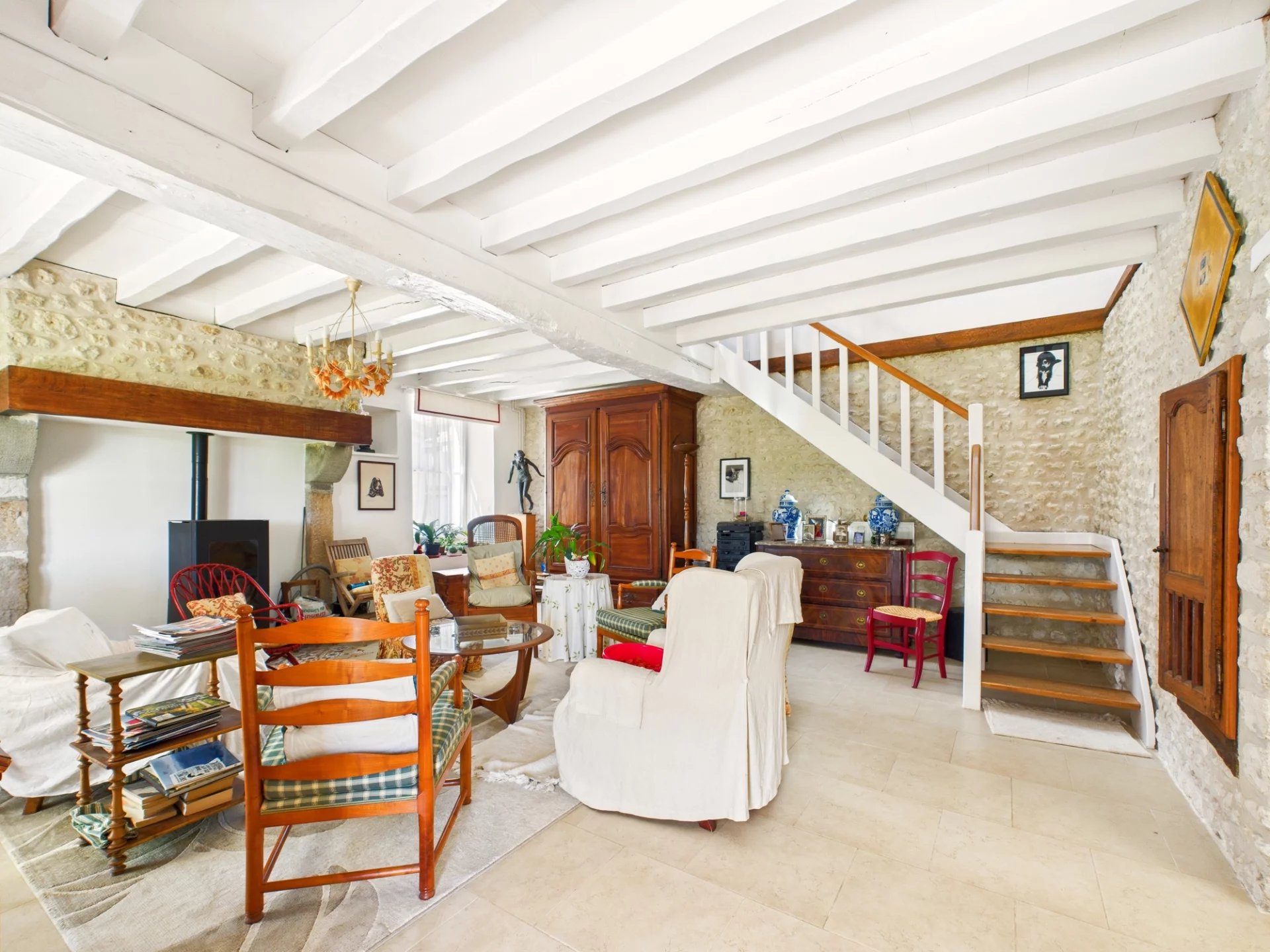 Charming 3 Bedroom Stone House with Modern Amenities near Chalais, Poitou-Charentes – France – BVI79997