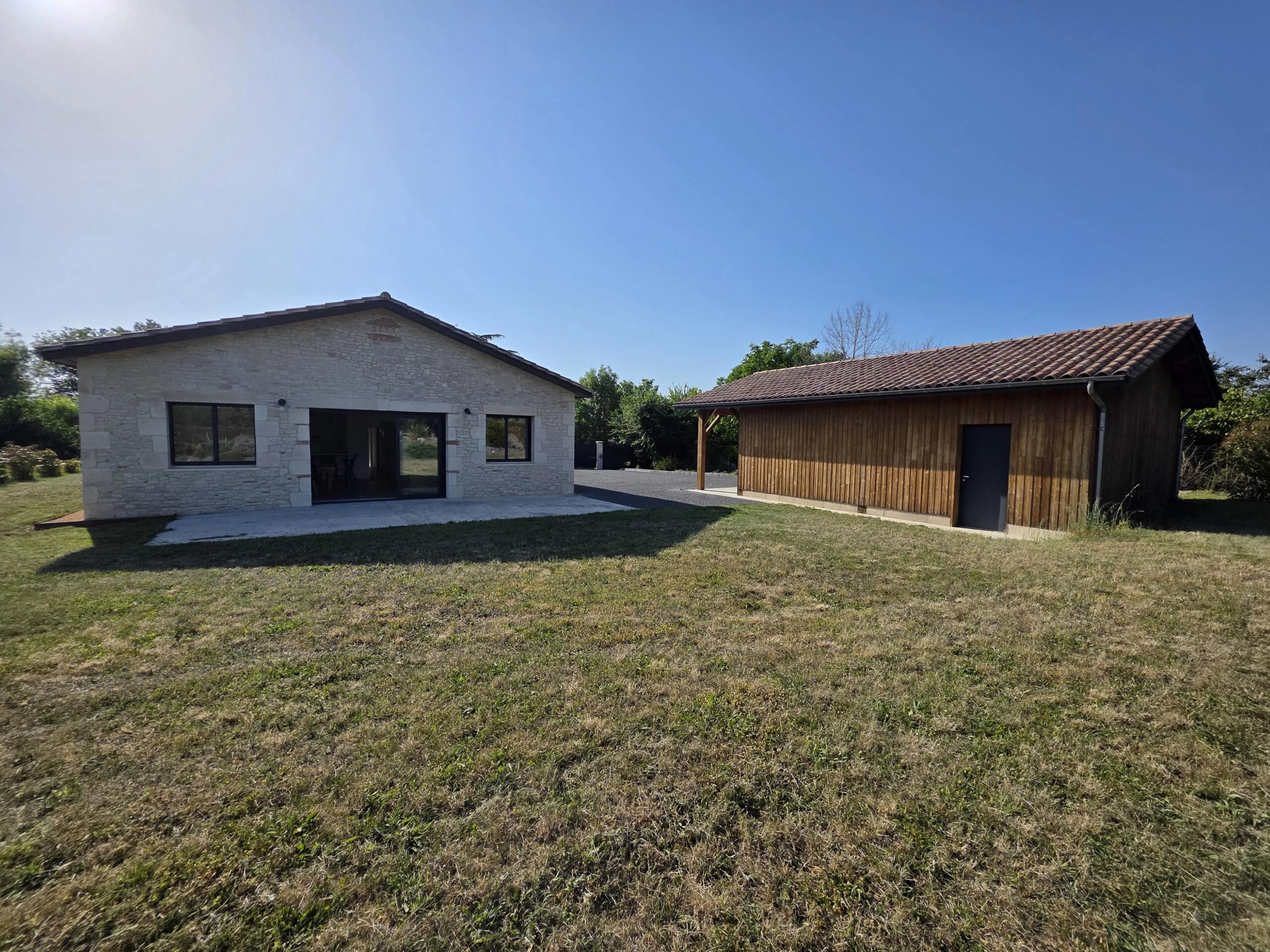 CLOSE TO EYMET –  4 bed bungalow with garage, Aquitaine – France – BVI85610