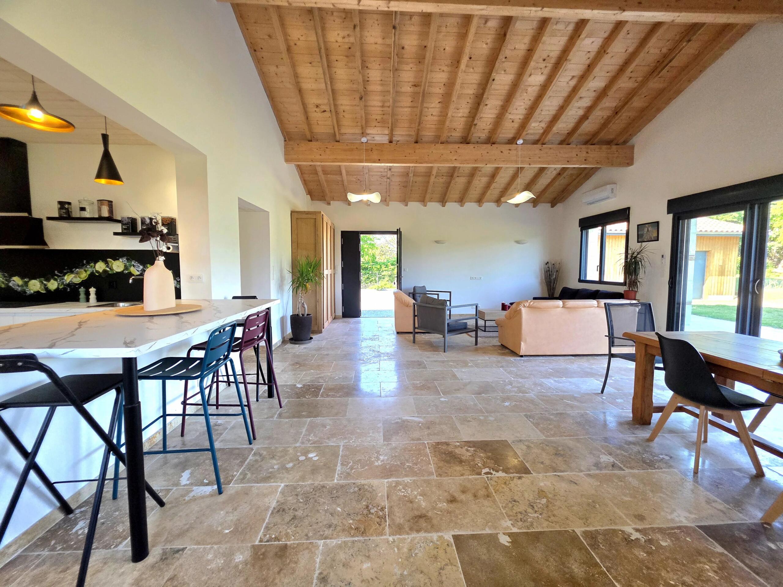 CLOSE TO EYMET –  4 bed bungalow with garage, Aquitaine – France – BVI85610