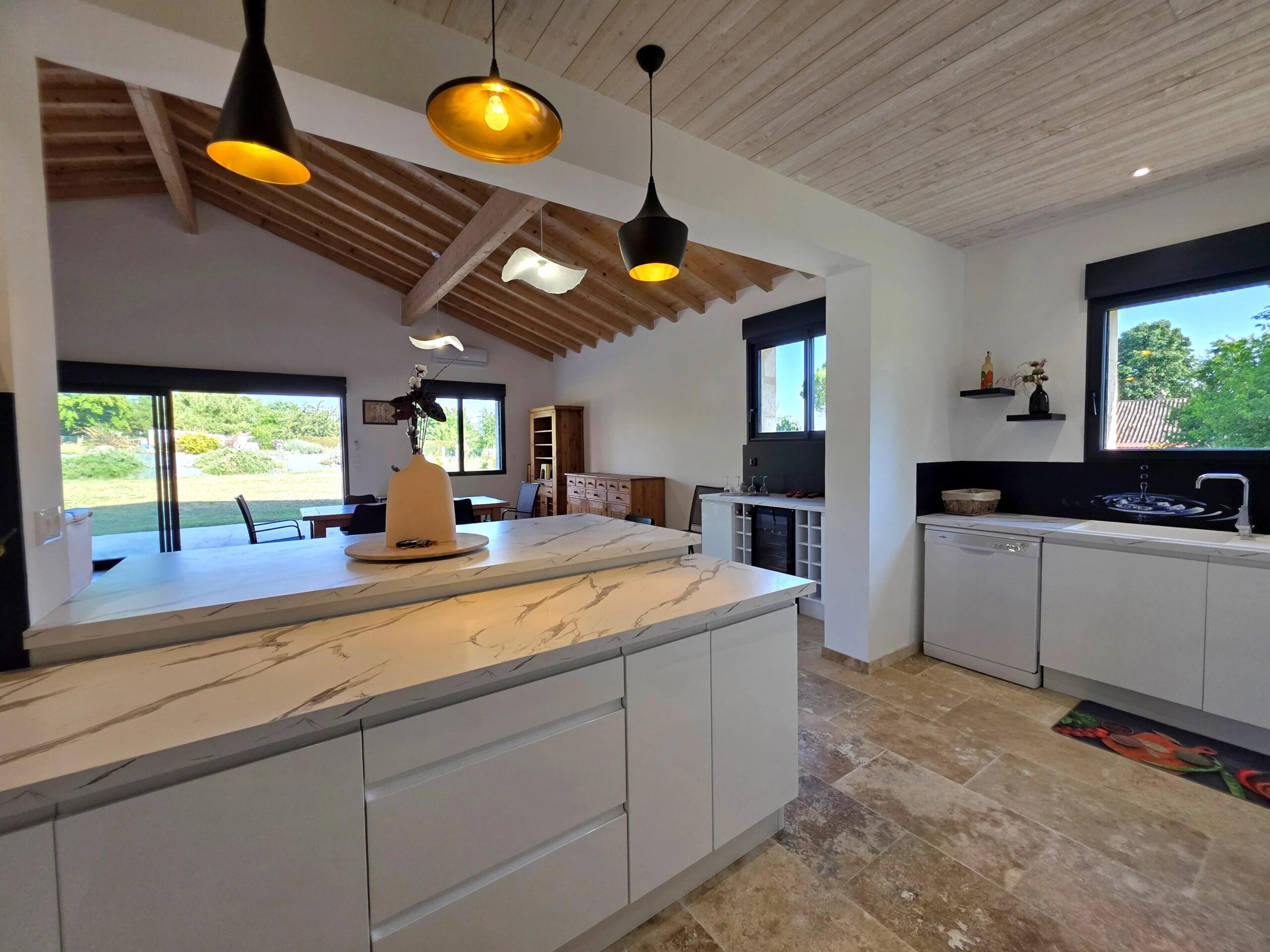 CLOSE TO EYMET –  4 bed bungalow with garage, Aquitaine – France – BVI85610