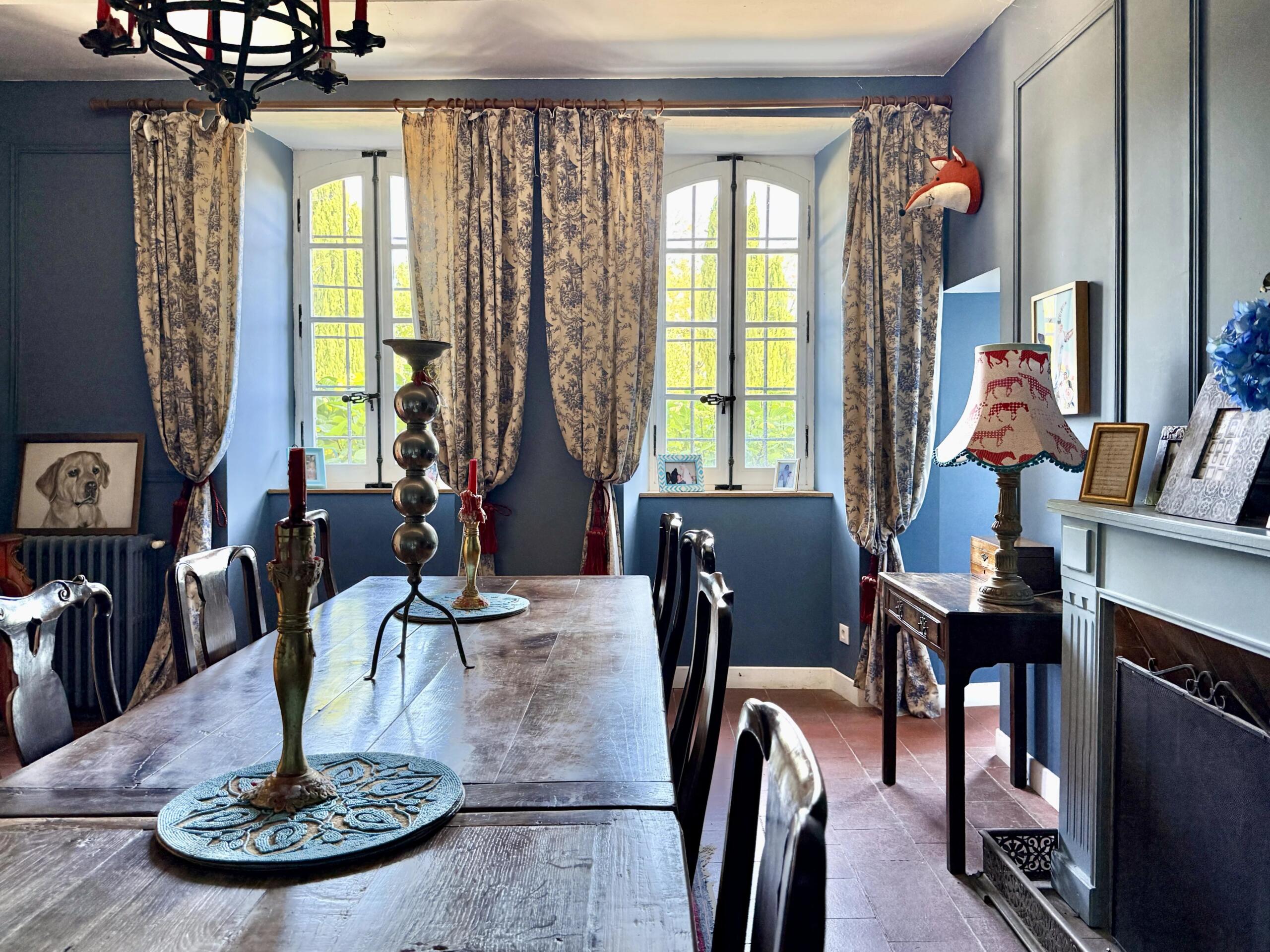 Medieval chateau with 6.5 hectares land and independent cottages and fabulous views, Midi-Pyrénées – France – BVI65682
